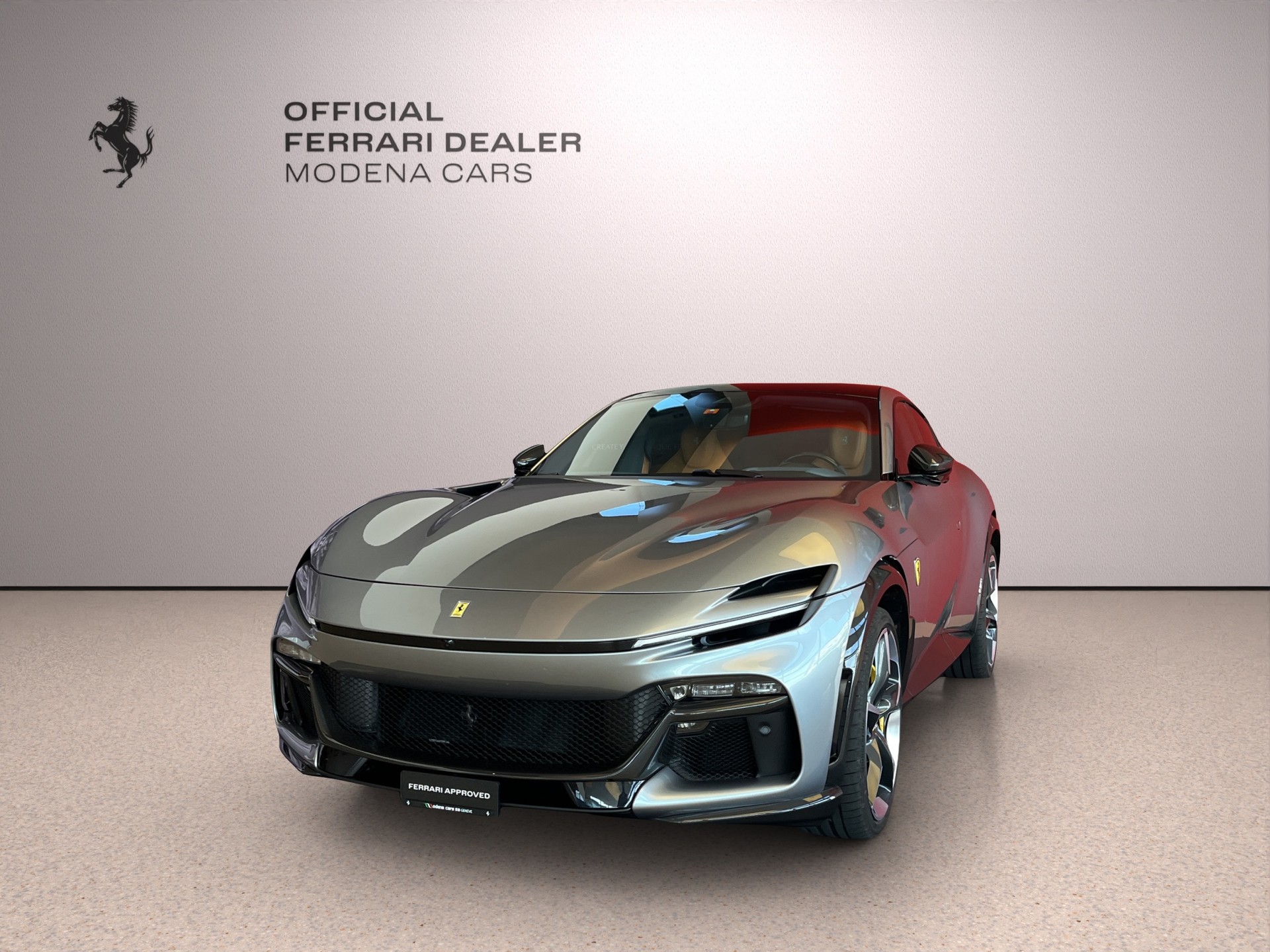 FERRARI PUROSANGUE-showroom-element-2
