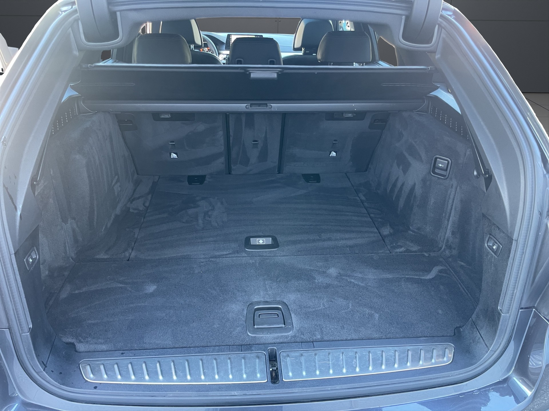 BMW 530d xDrive M Sport Touring Steptronic-image-11