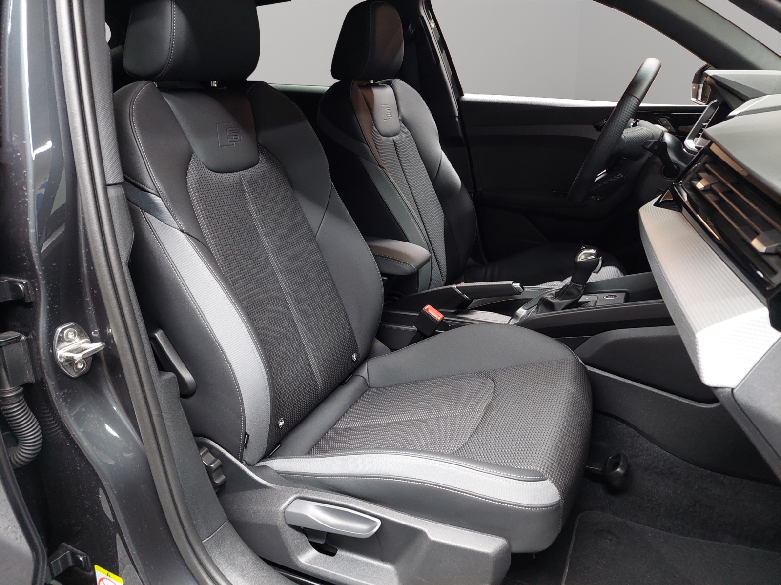 AUDI A1 Sportback 35 TFSI-image-8