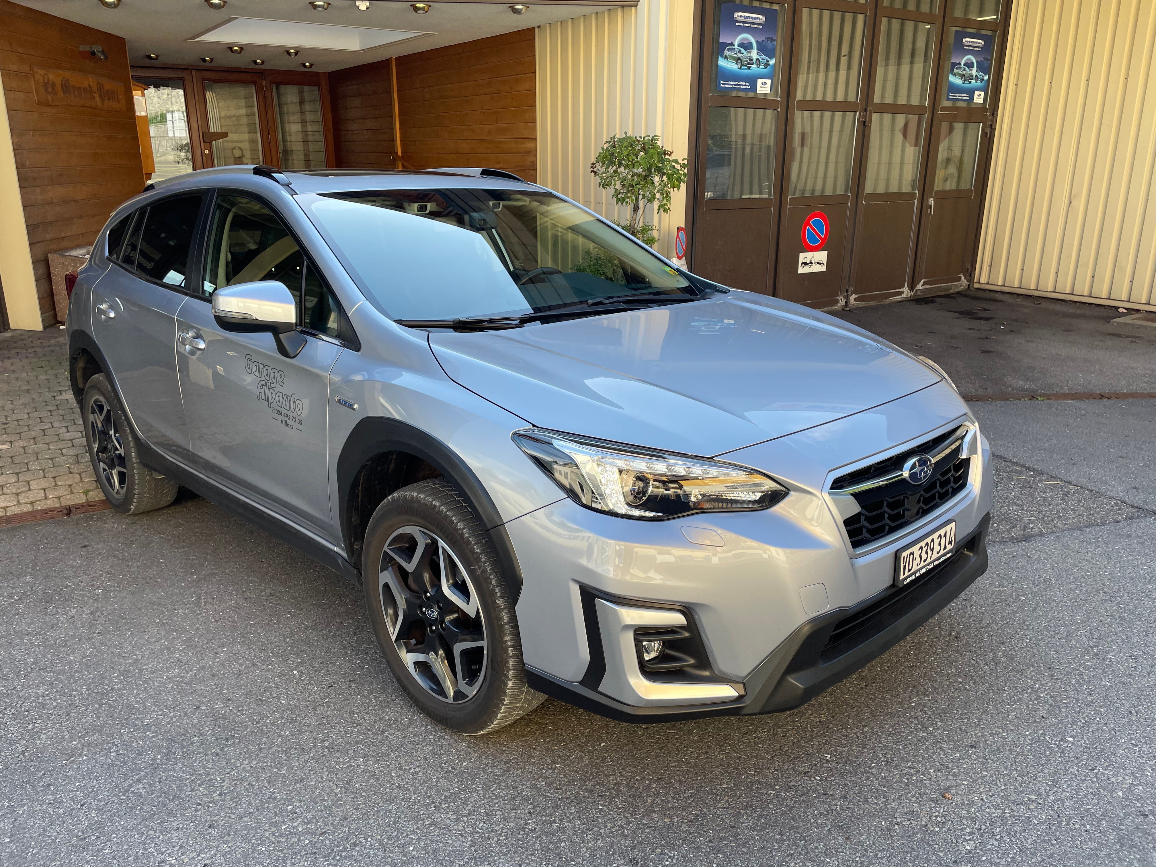 SUBARU XV 2.0 e-Boxer Luxury (SUV / Gelndewagen)