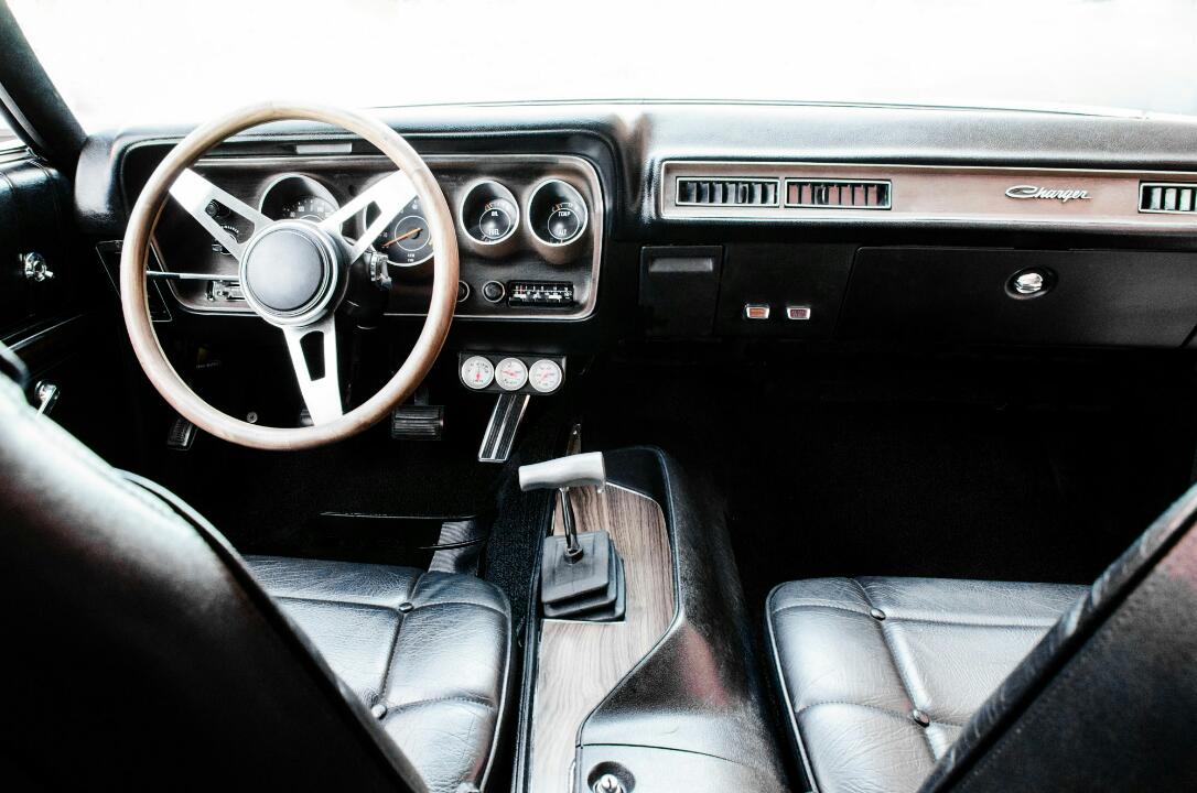 DODGE Charger-image-3
