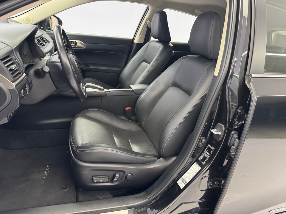 CT 200h Excellence Voll-Hybrid