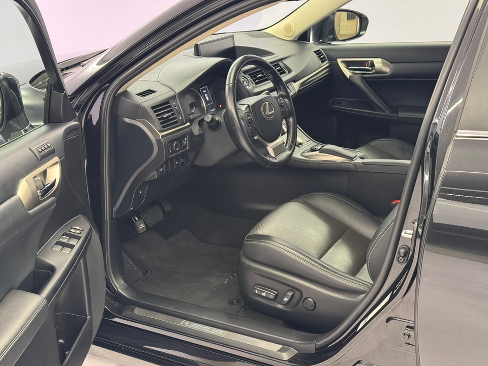 CT 200h Excellence Voll-Hybrid