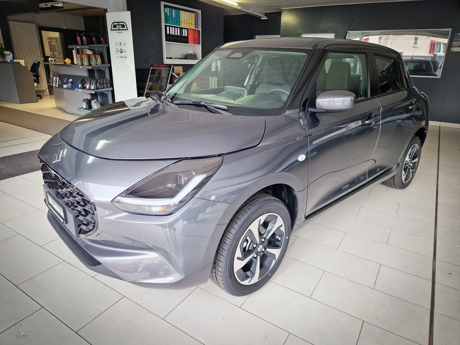 SUZUKI Swift 1.2 1st Edition Top Hybrid 4x4