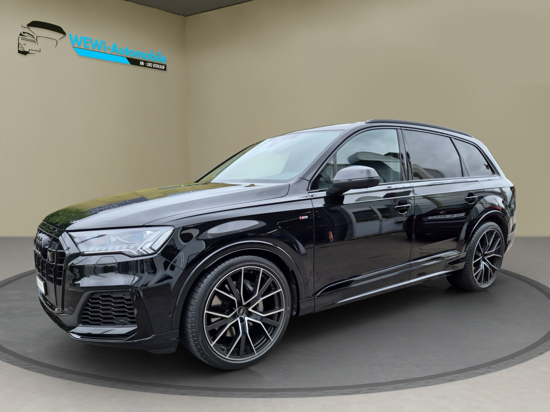 AUDI Q7 55 TFSI S Line quattro tiptronic