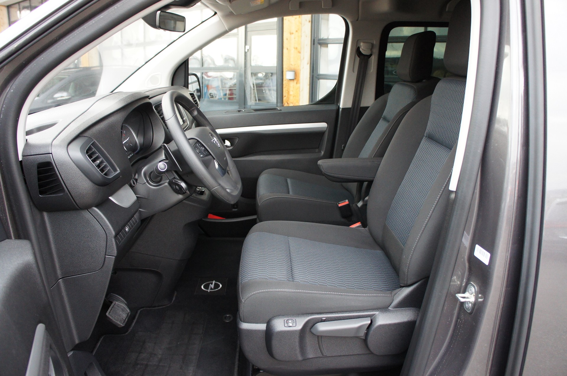 OPEL Zafira Life 2.0 CDTI Business Edition L Automatik-image-14