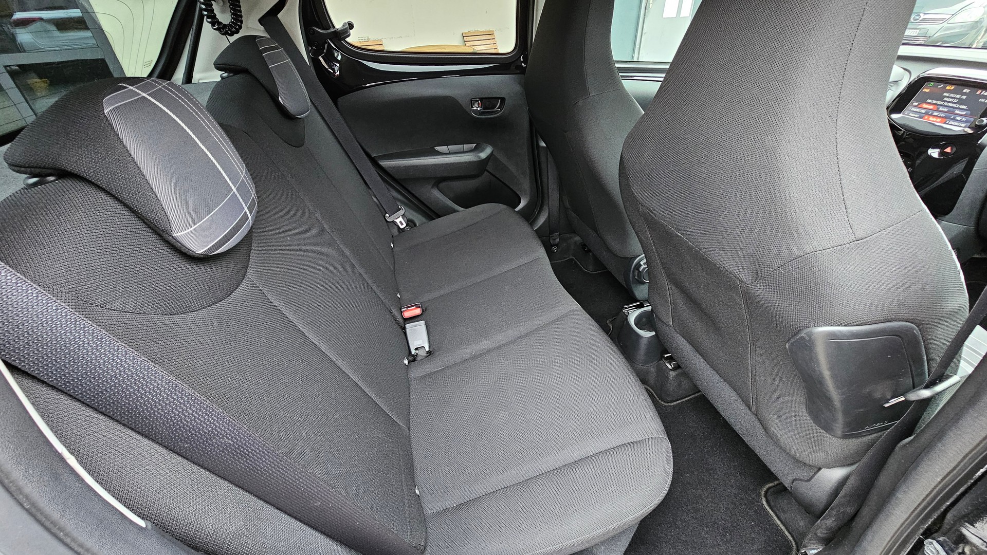 PEUGEOT 108 1.0 VTi Allure Automat-image-9