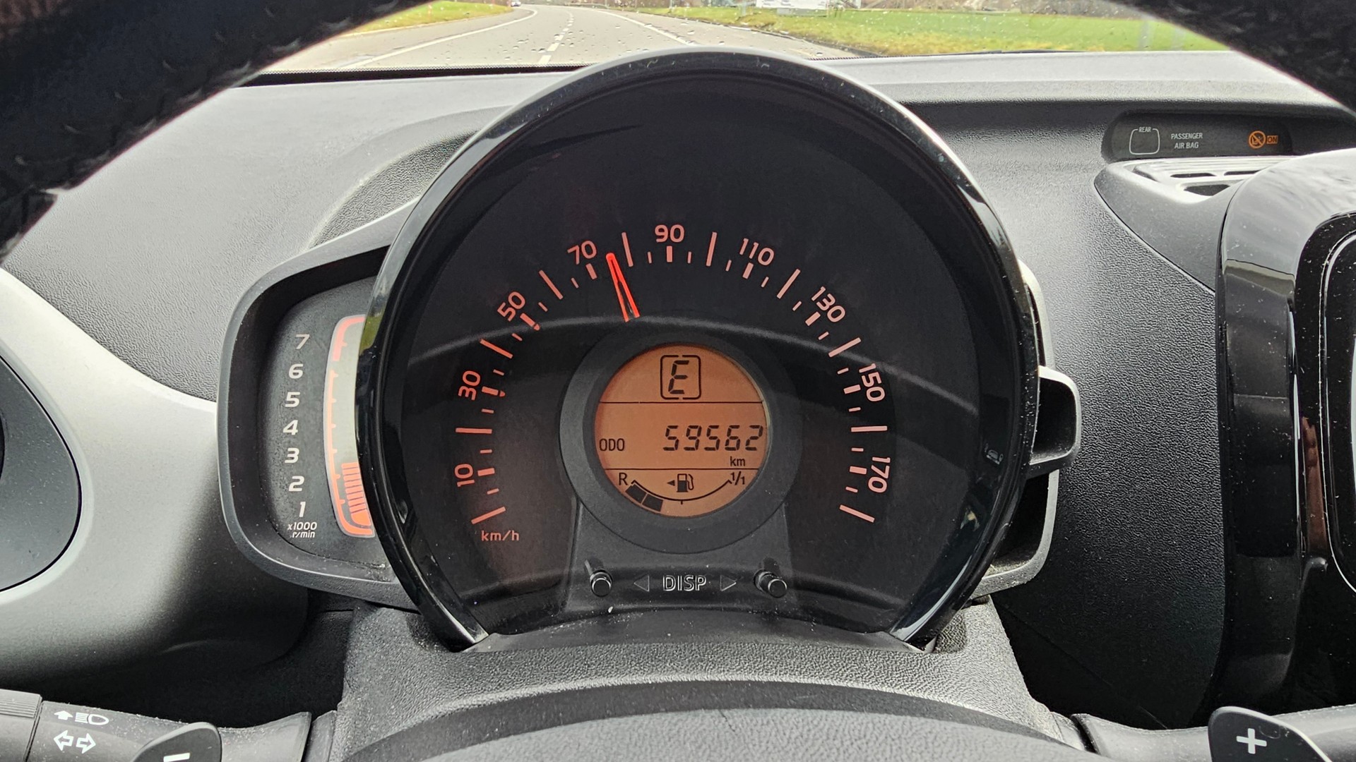 PEUGEOT 108 1.0 VTi Allure Automat-image-13