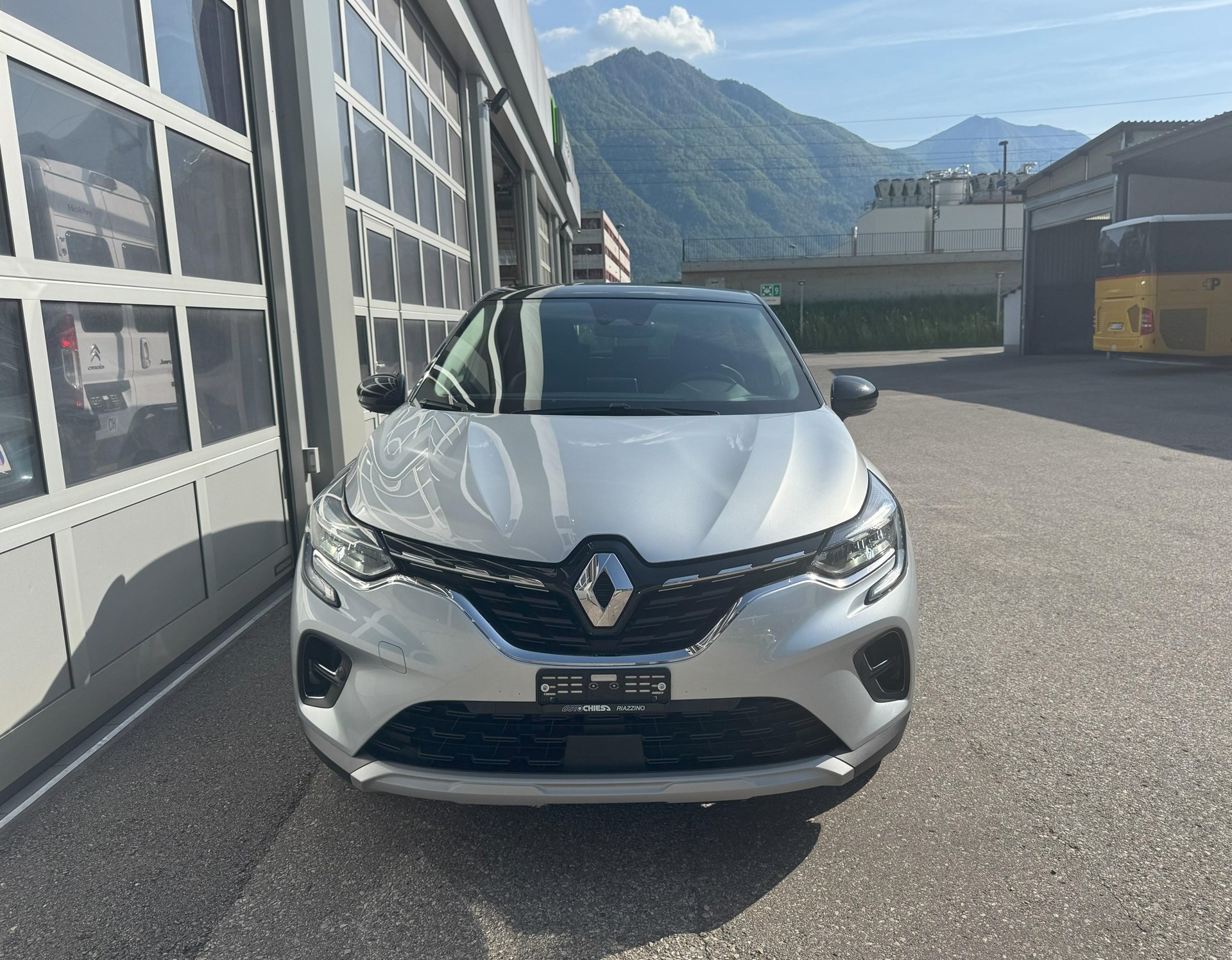 RENAULT Captur 1.3 TCe 140 Intens EDC