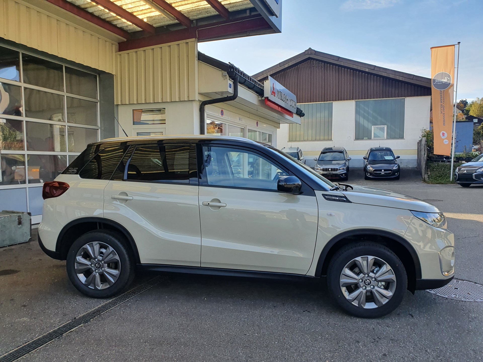 SUZUKI Vitara 1.5 Hybrid Edition 35 4x4 AGS-image-4