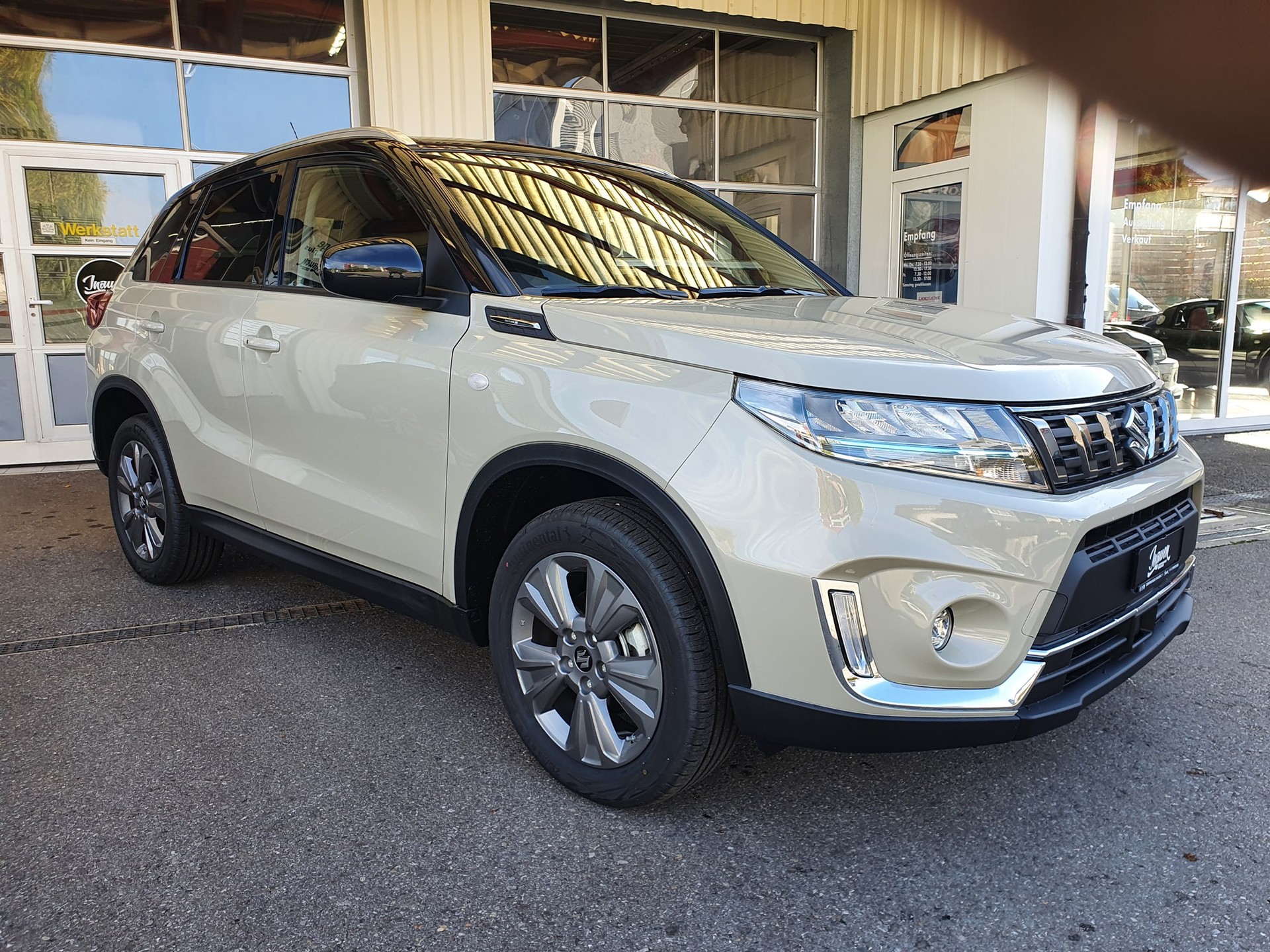 SUZUKI Vitara 1.5 Hybrid Edition 35 4x4 AGS-image-5