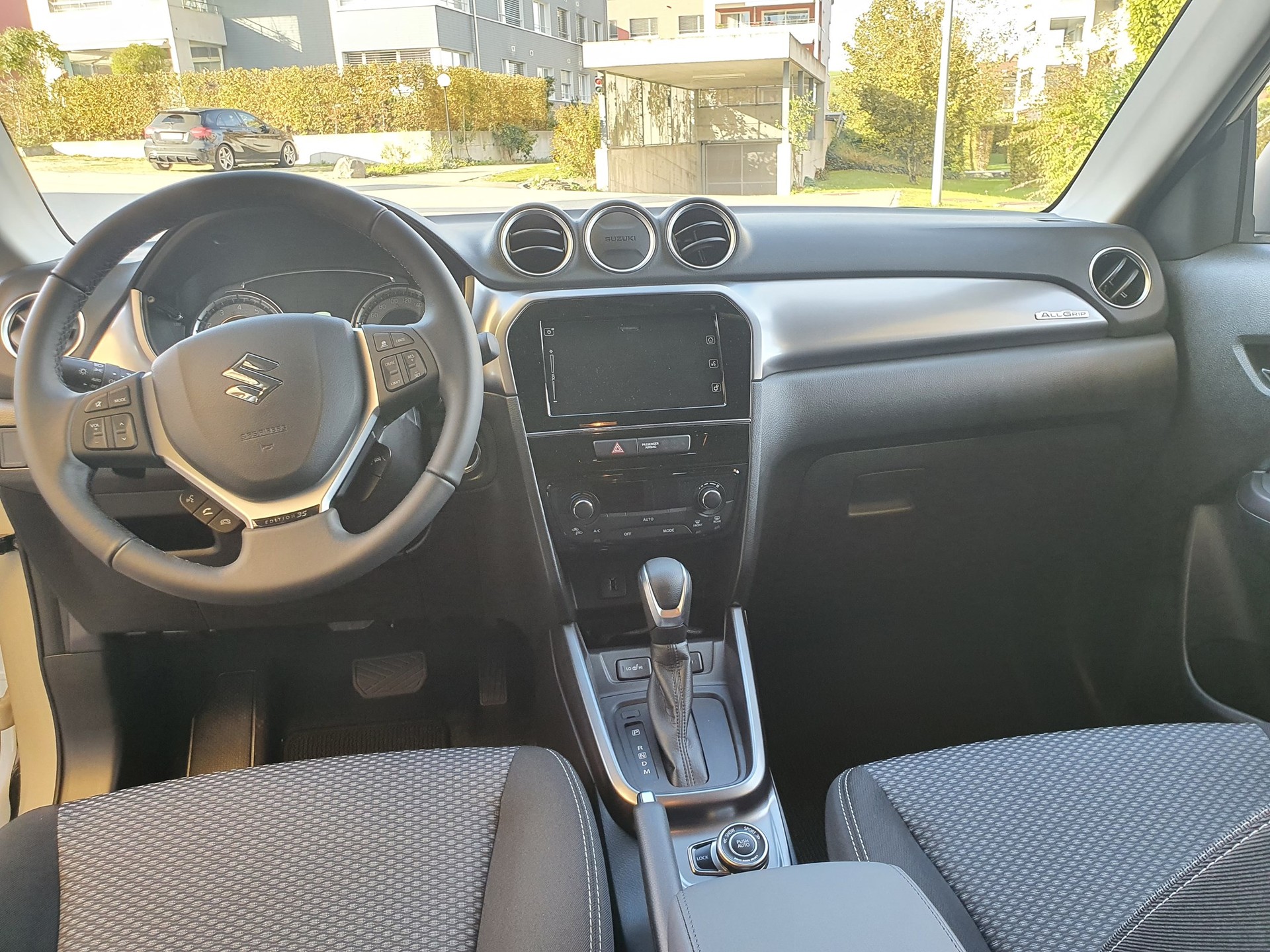 SUZUKI Vitara 1.5 Hybrid Edition 35 4x4 AGS-image-7