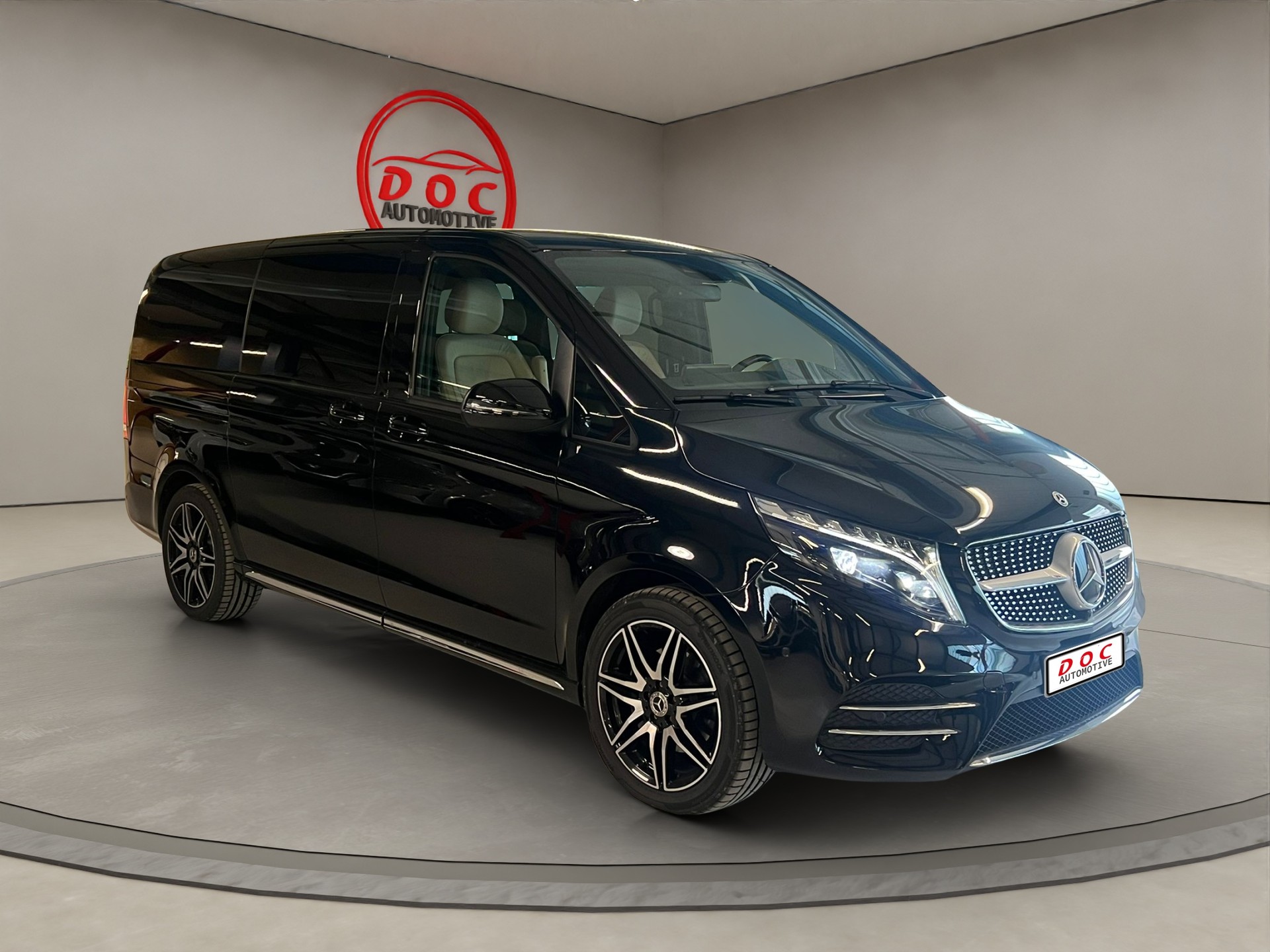 MERCEDES-BENZ V 300 d lang AMG -Line Avantg. 4Matic 9G-Tronic / Leder / Pano-Dach / Kamera / uvm.-image-1