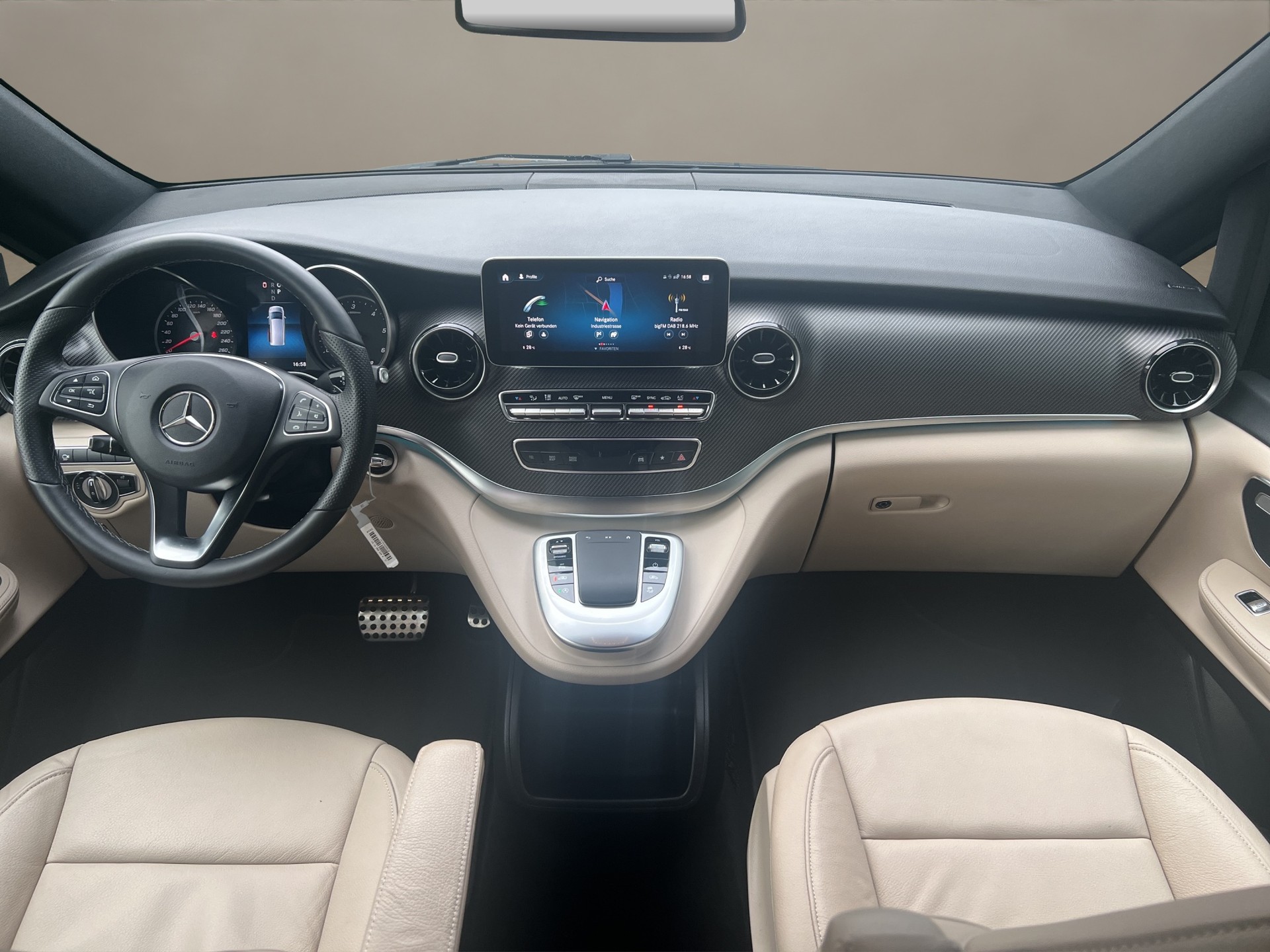 MERCEDES-BENZ V 300 d lang AMG -Line Avantg. 4Matic 9G-Tronic / Leder / Pano-Dach / Kamera / uvm.-image-8