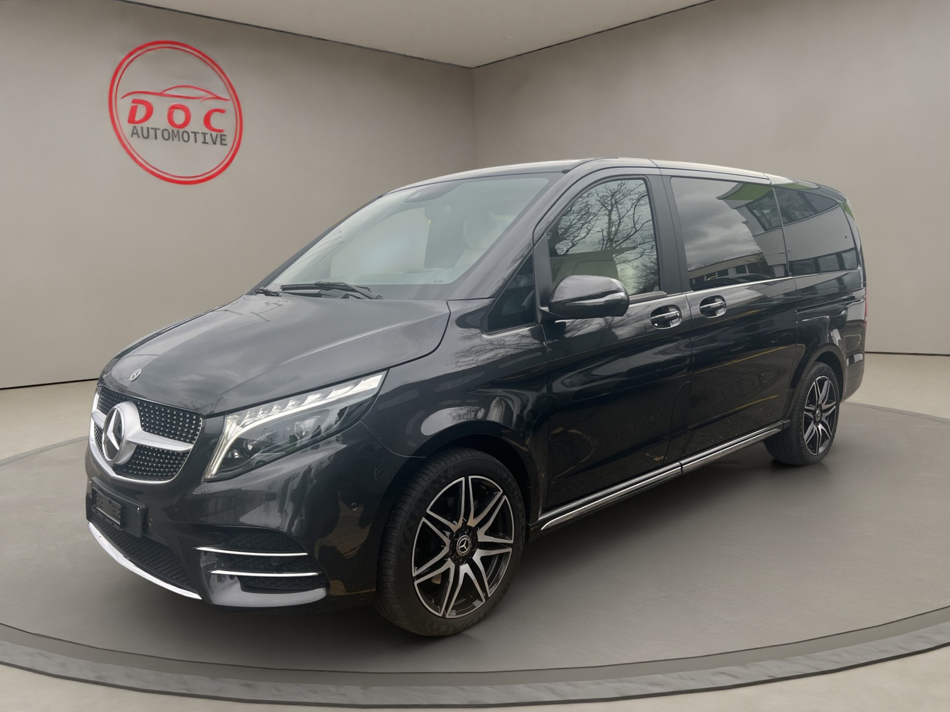 MERCEDES-BENZ V 300 d lang AMG -Line Avantg. 4Matic 9G-Tronic / Leder / Pano-Dach / Kamera / uvm.
