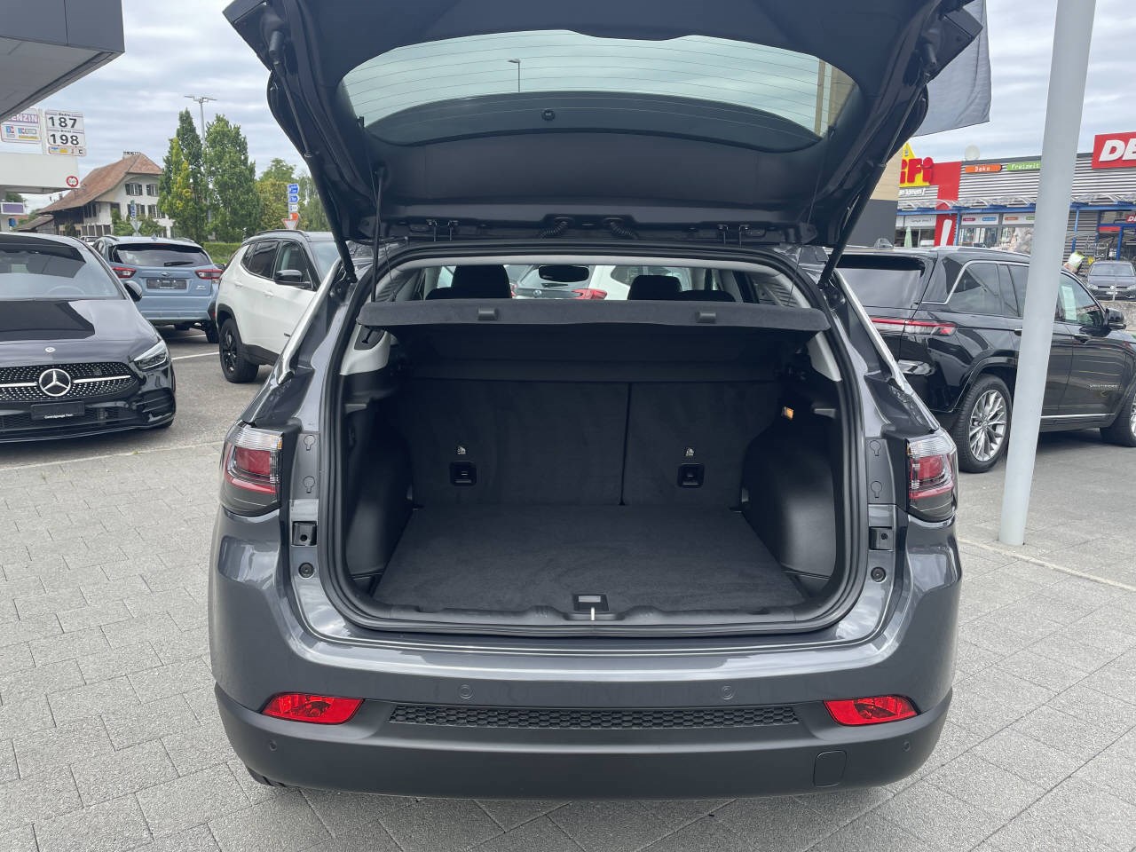 JEEP Compass 1.5 Turbo Swiss Limited-image-4