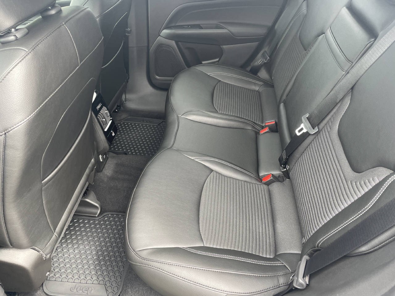 JEEP Compass 1.5 Turbo Swiss Limited-image-6