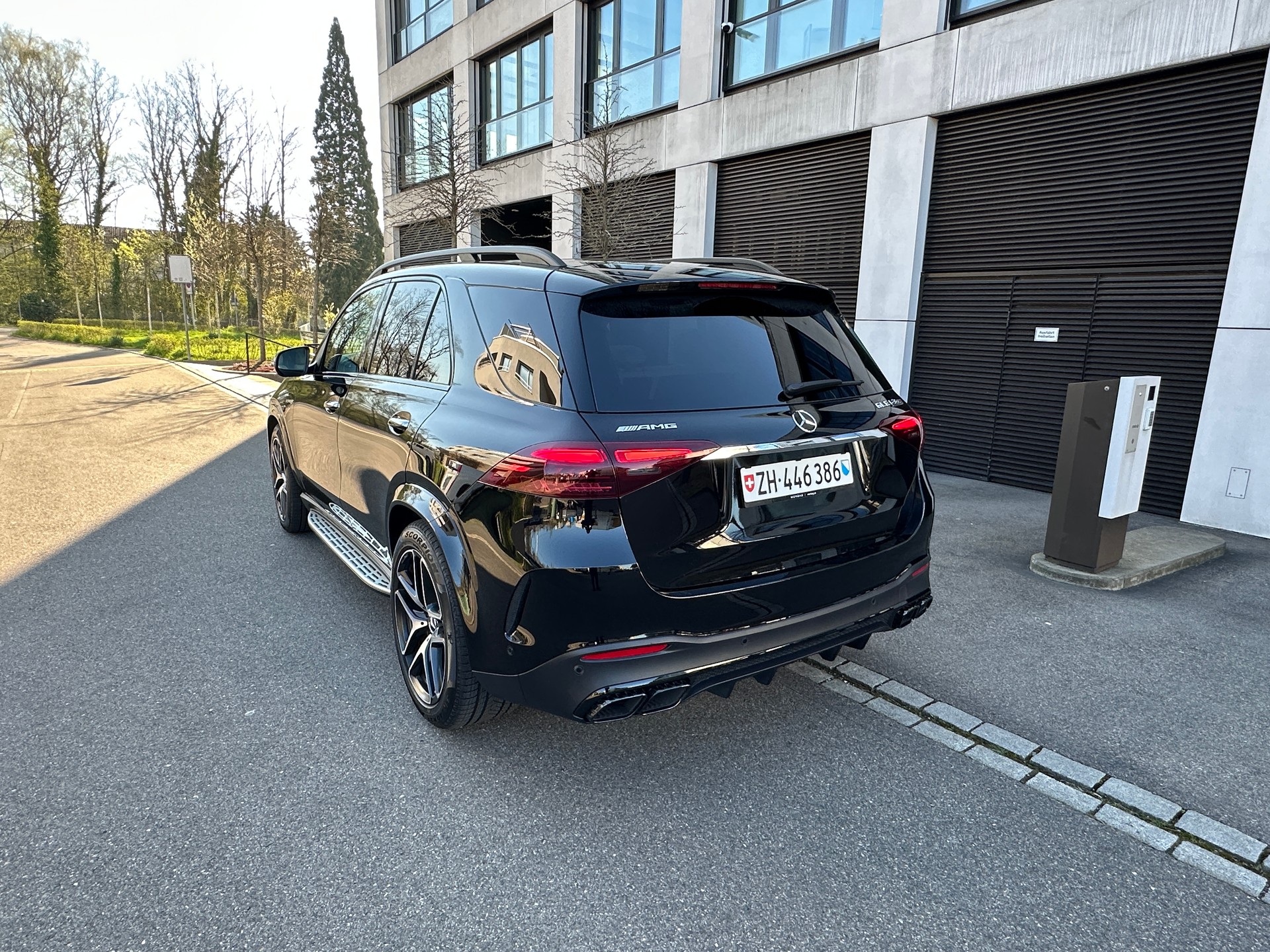 MERCEDES-BENZ GLE 63 S AMG 4Matic+ 9G-Speedshift-image-4
