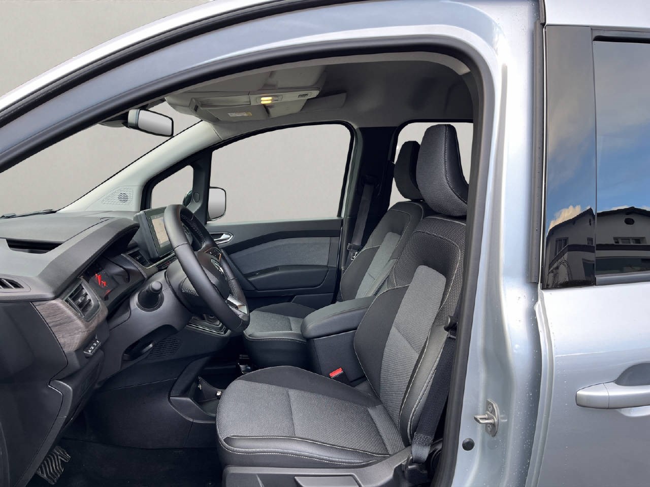 RENAULT Kangoo Kombi 1.3 TCe 130 techno-showroom-element-3