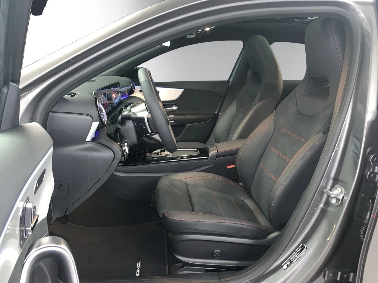 Image MERCEDES-BENZ A-180 A 180 d 8G-DCT