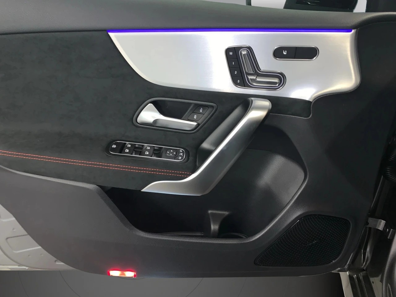 Image MERCEDES-BENZ A-180 A 180 d 8G-DCT