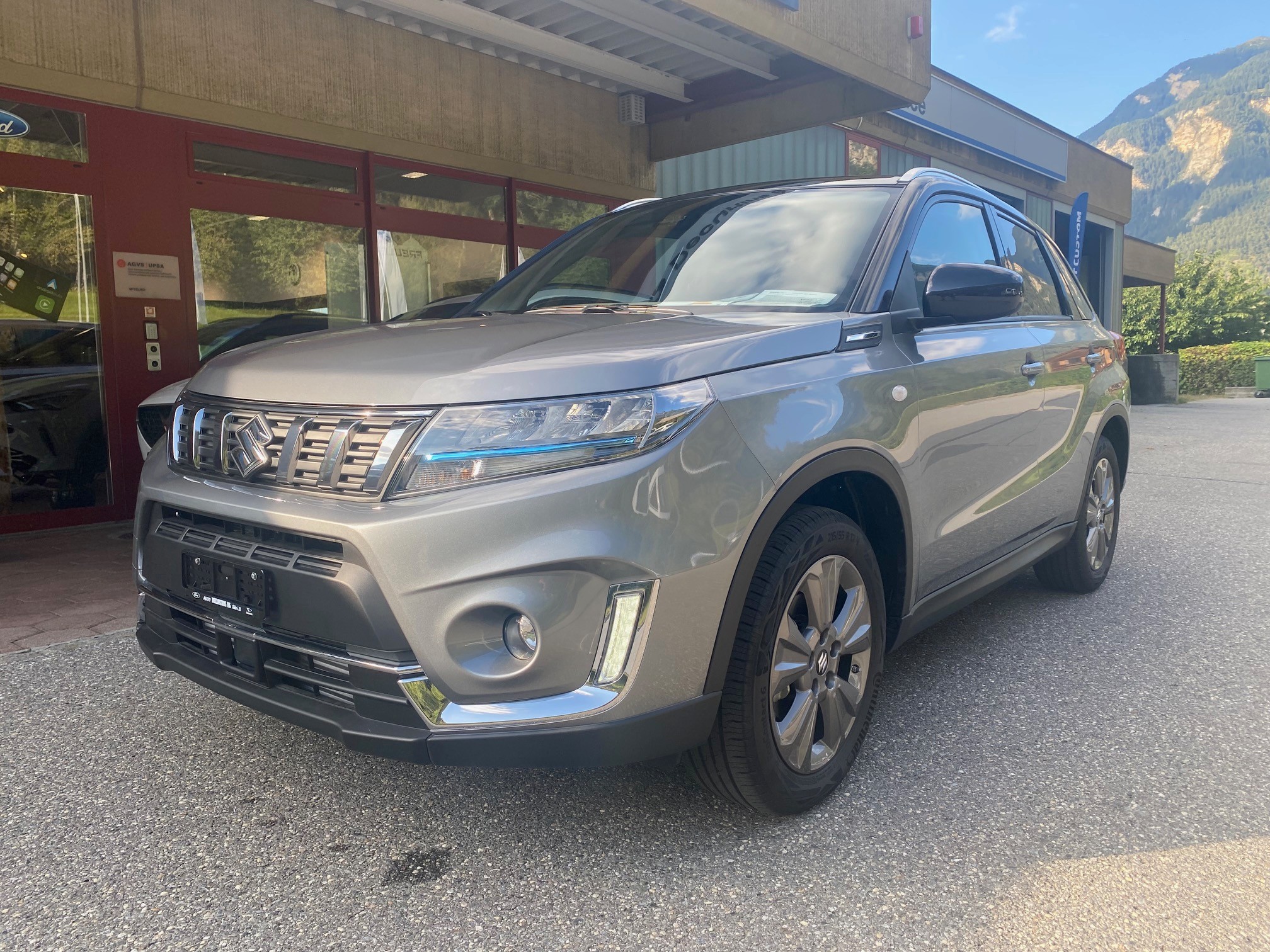 SUZUKI Vitara 1.4 Boosterjet (SUV / Gelndewagen)