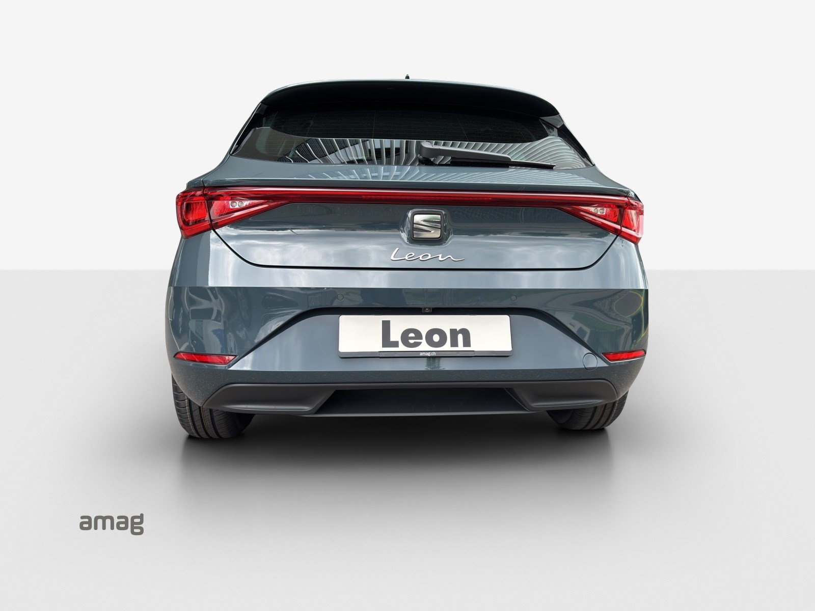 SEAT Leon 1.5 eTSI mHEV DSG Go-showroom-element-3