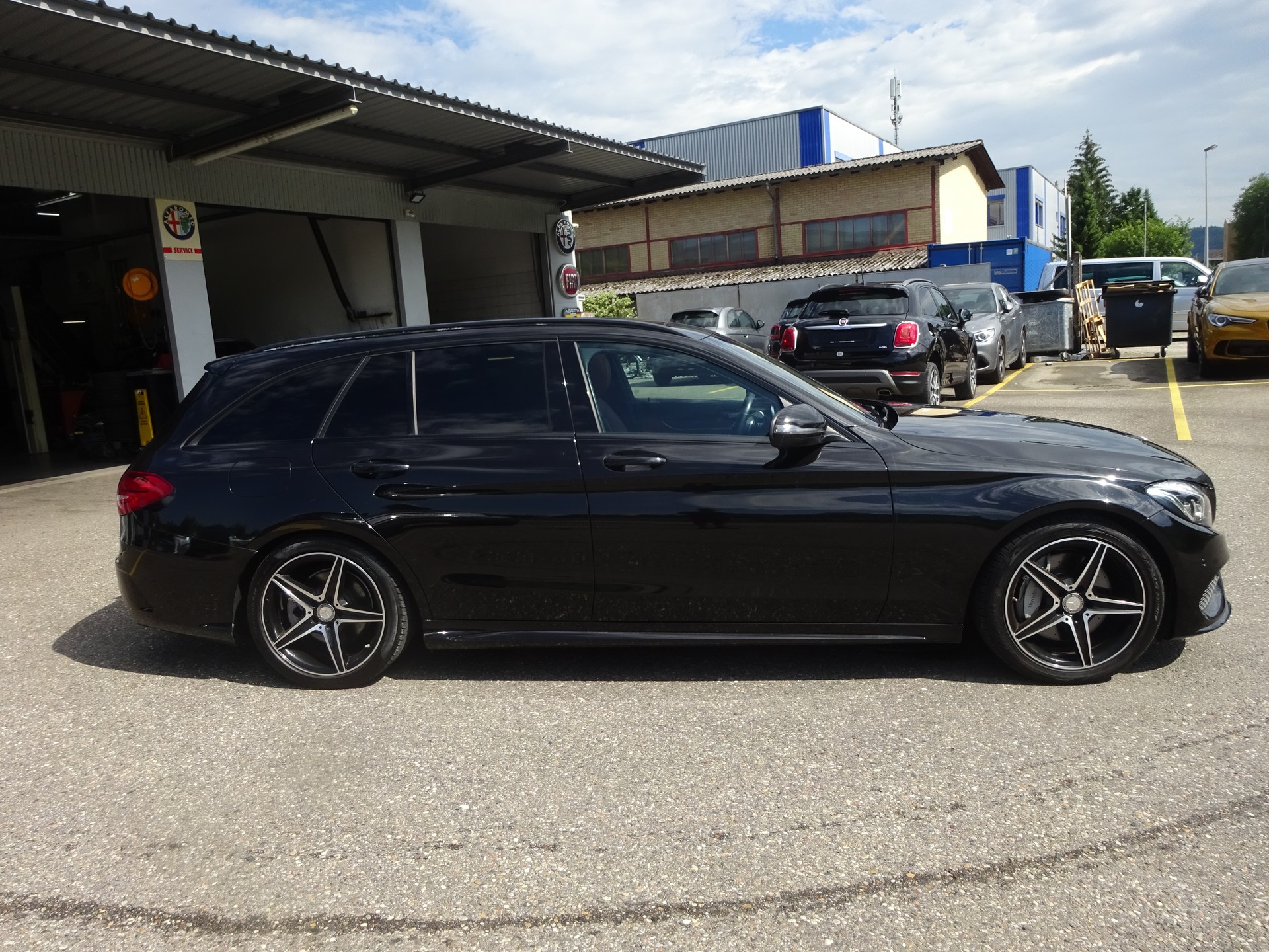 MERCEDES-BENZ C 250 BlueTEC AMG Line 4Matic 7G-Tronic-image-5