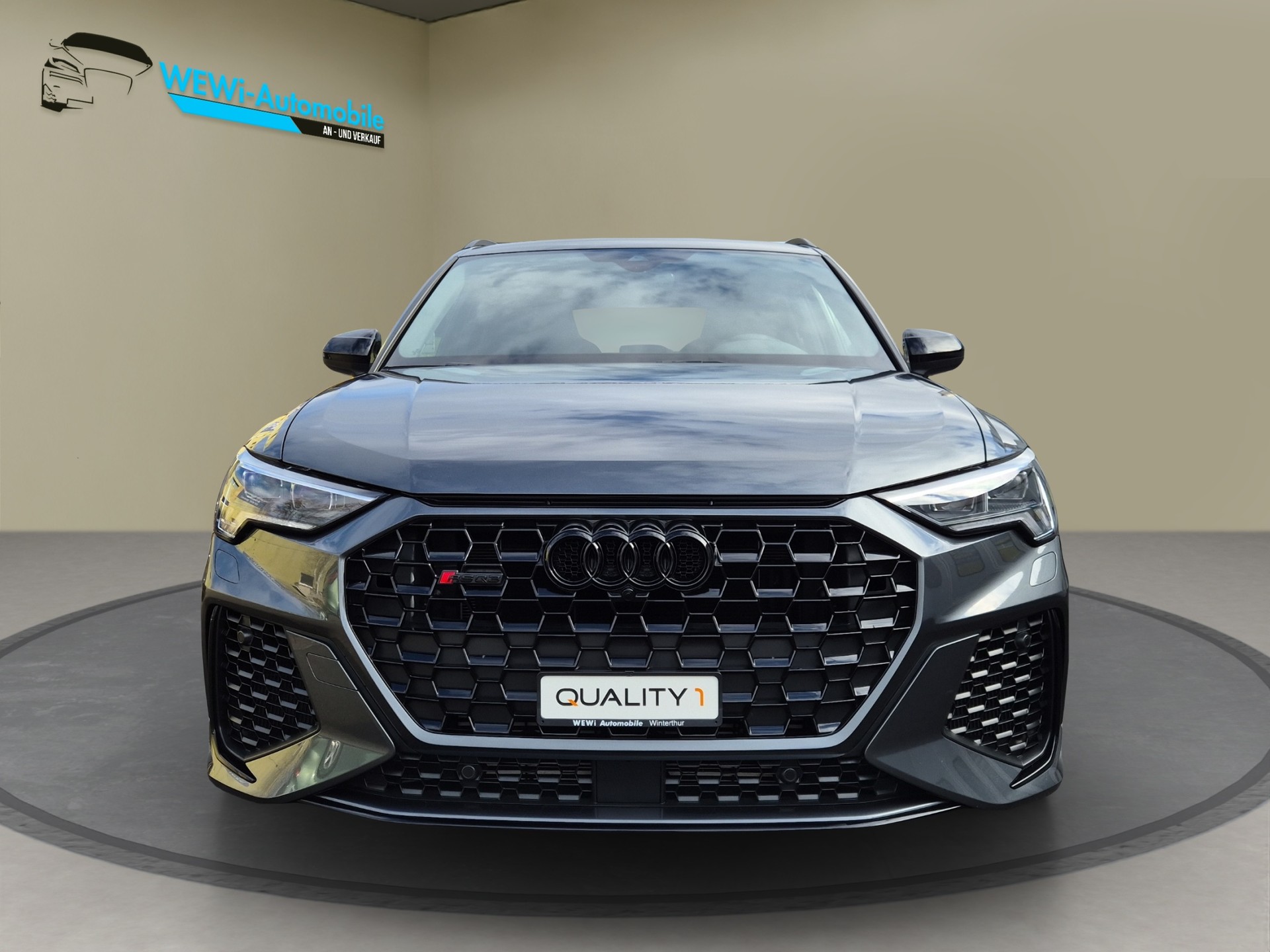 AUDI RS Q3 2.5 TFSI quattro S tronic-showroom-element-1