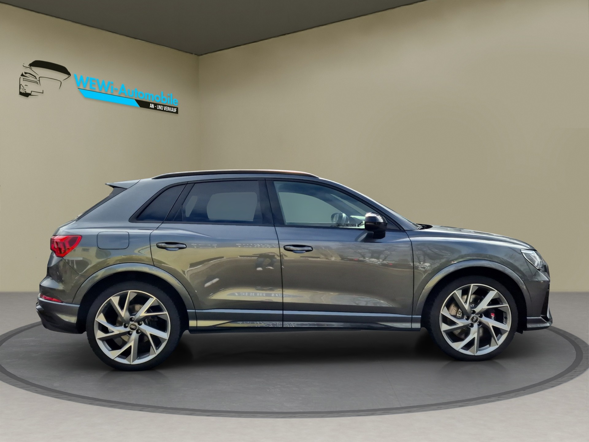 AUDI RS Q3 2.5 TFSI quattro S tronic
