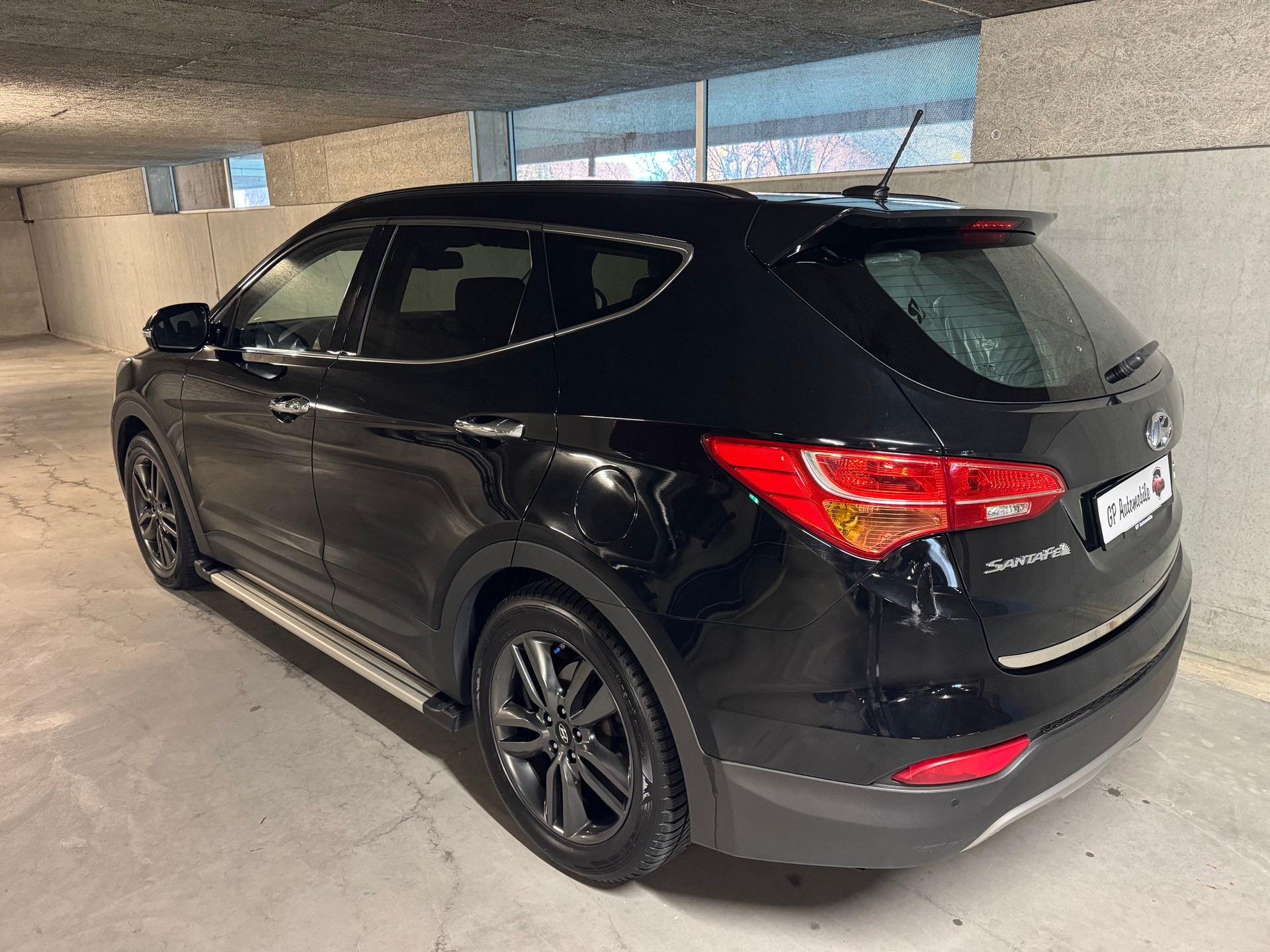 HYUNDAI Santa Fe 2.2 CRDI Premium 4WD Automatic-showroom-element-2