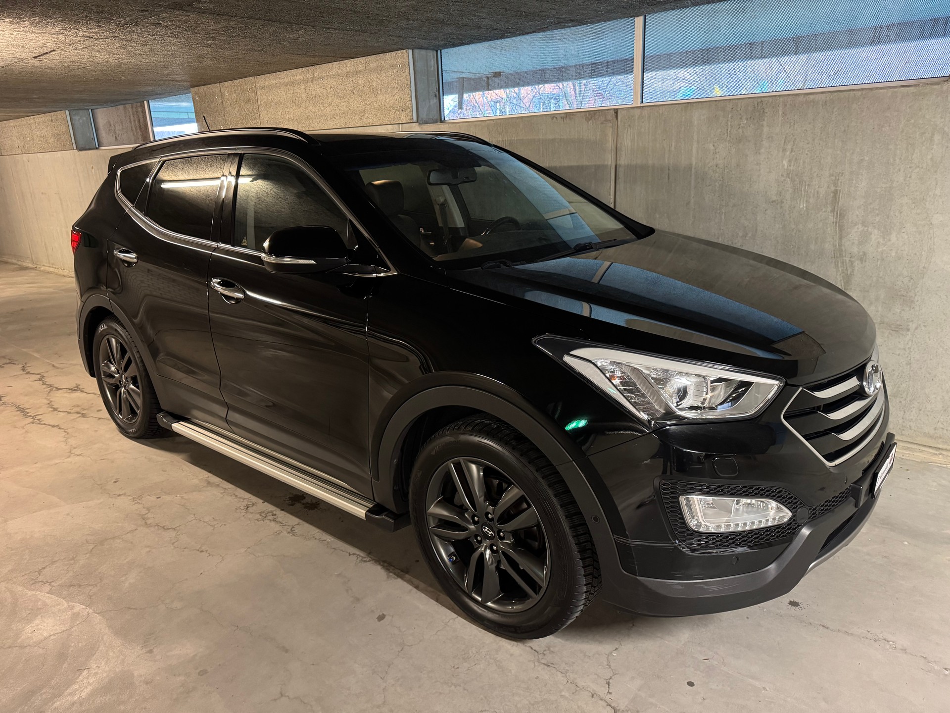 HYUNDAI Santa Fe 2.2 CRDI Premium 4WD Automatic-showroom-element-3