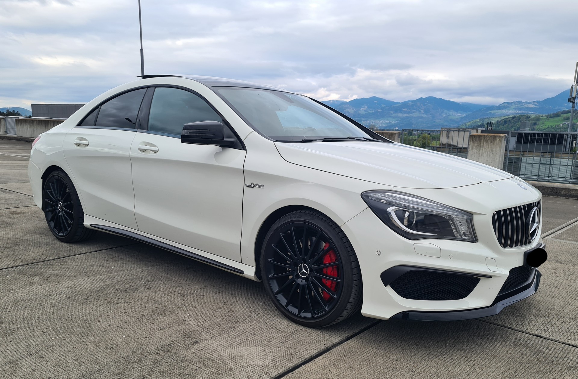 MERCEDES-BENZ CLA 45 AMG 4Matic Speedshift