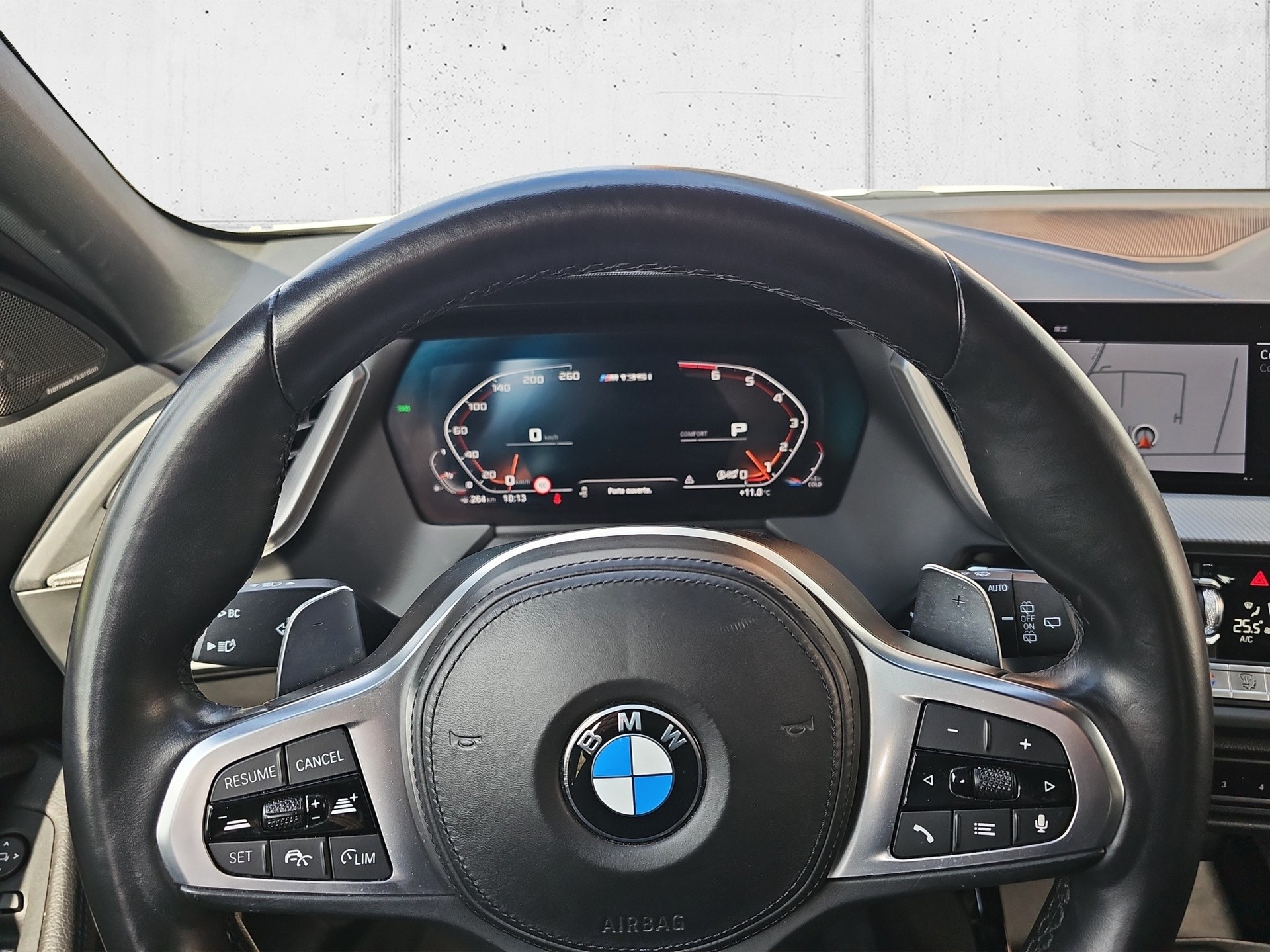 BMW M135i xDrive Steptronic-image-13