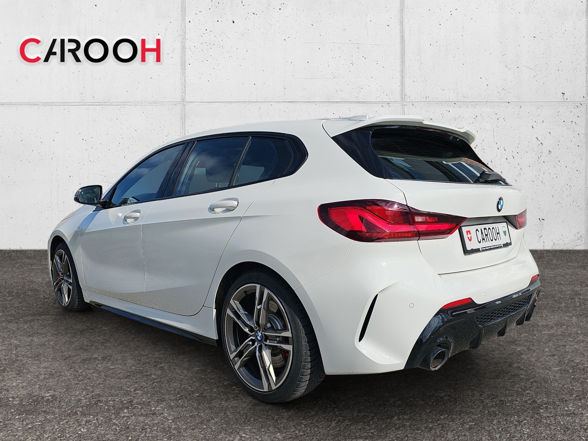 BMW M135i xDrive Steptronic-image-6