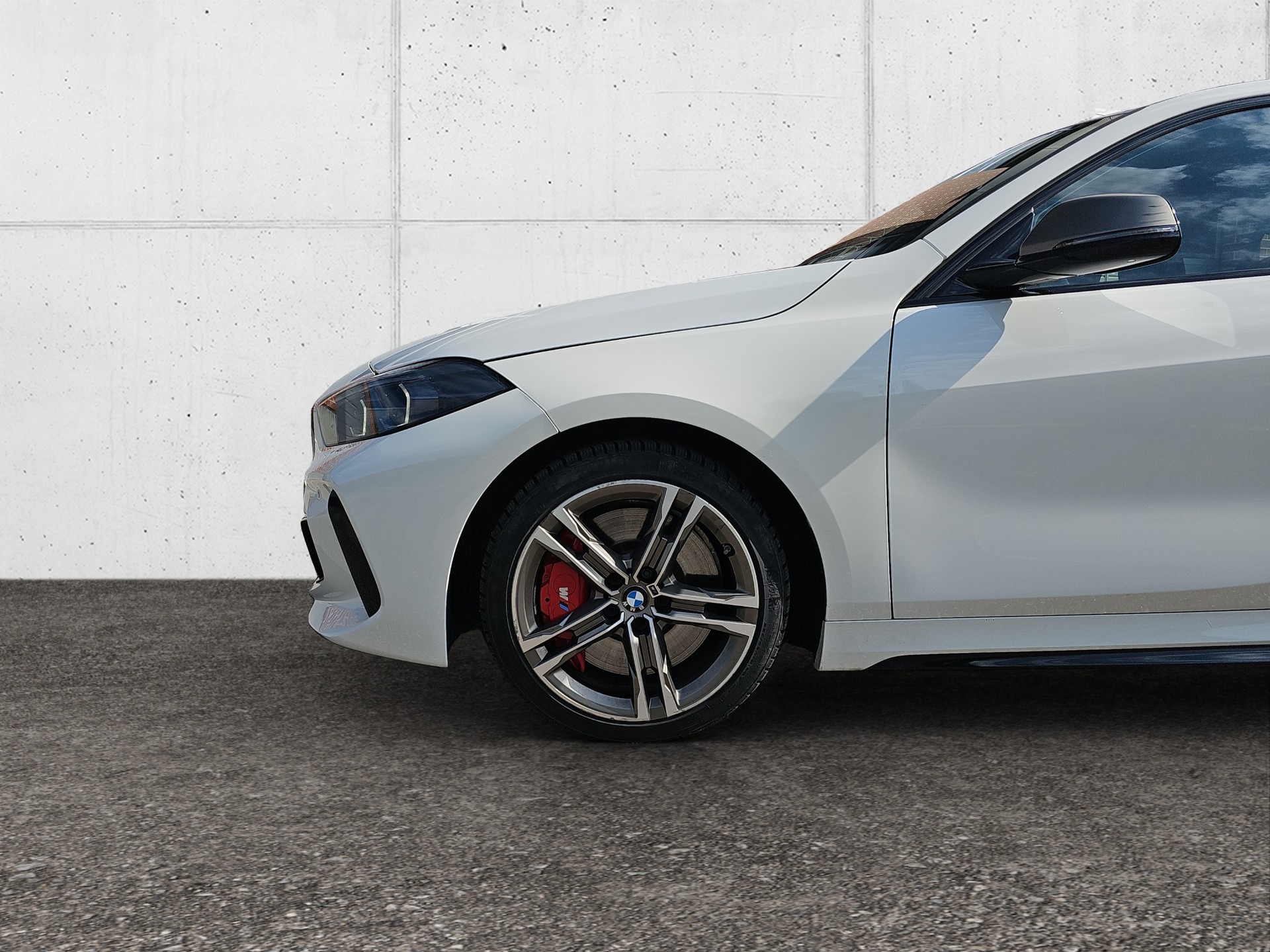 BMW M135i xDrive Steptronic-image-4