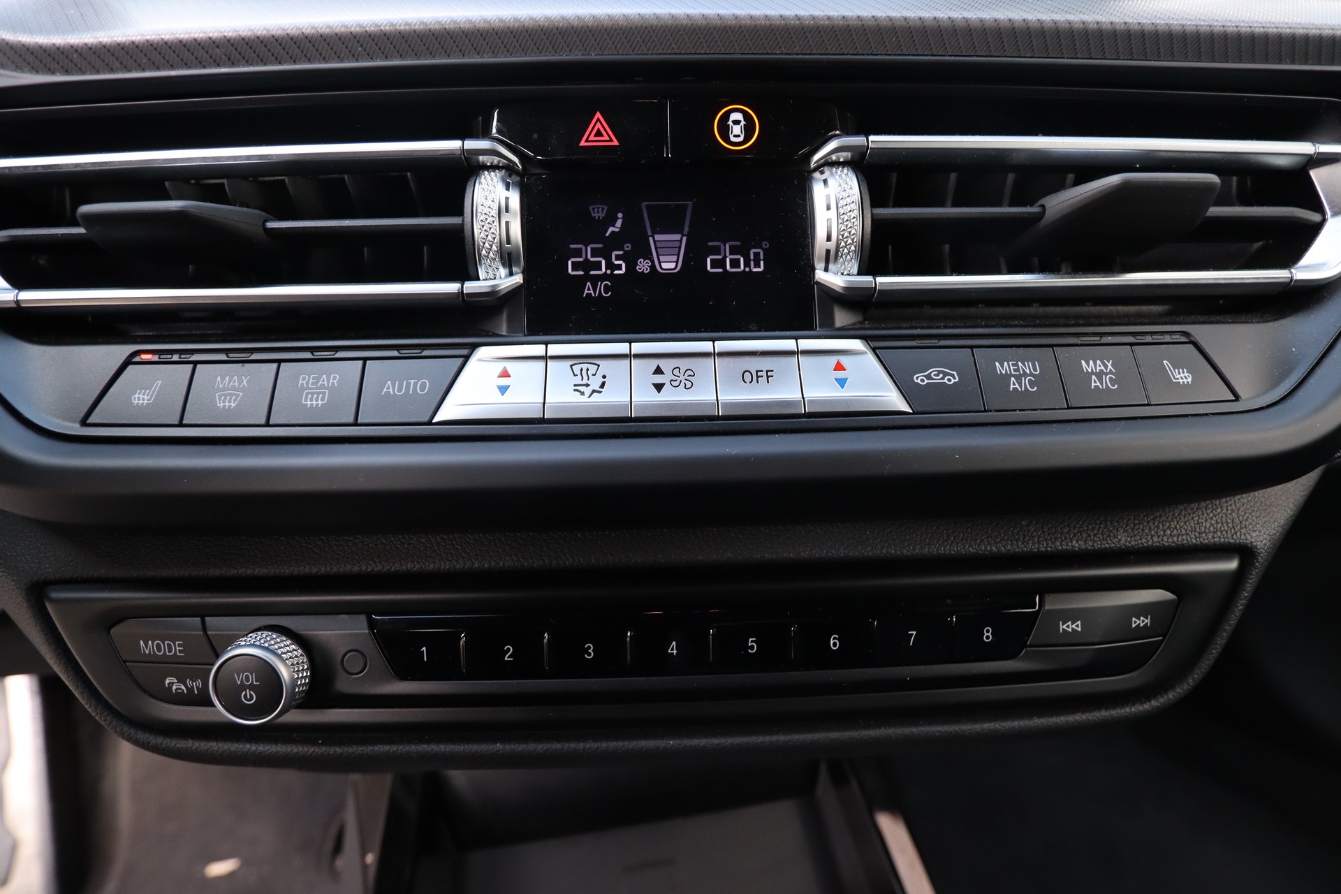 BMW M135i xDrive Steptronic-image-19