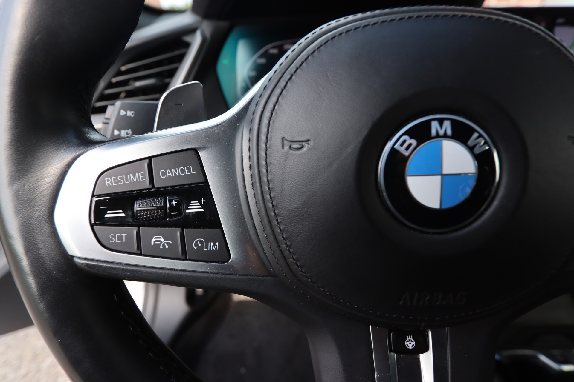 BMW M135i xDrive Steptronic-image-14