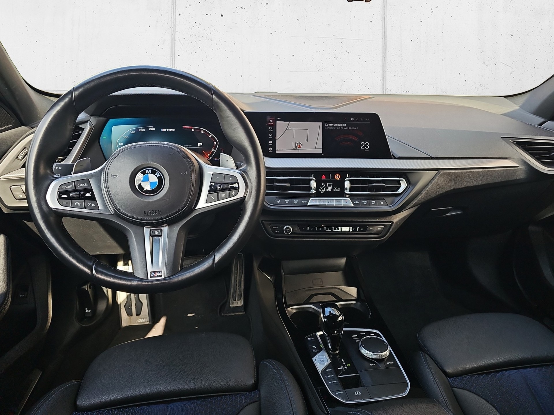 BMW M135i xDrive Steptronic-image-11
