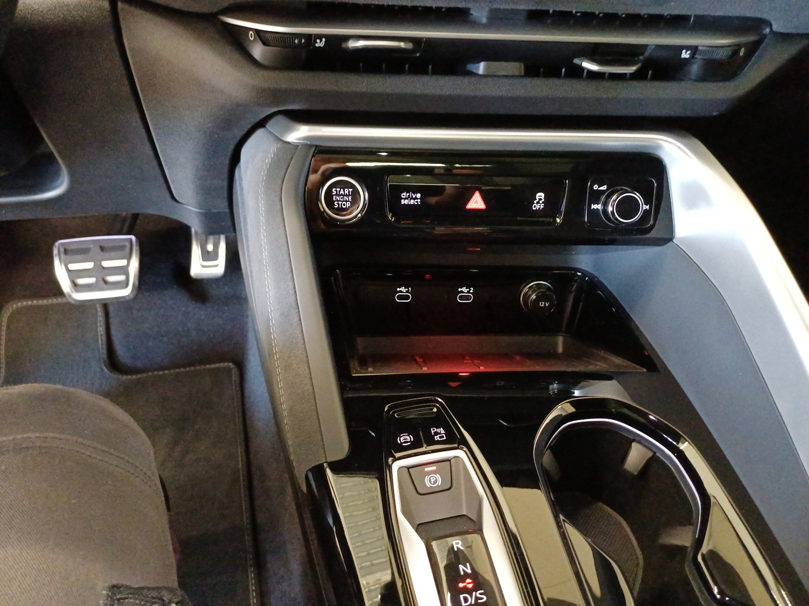 AUDI Q5 TDI quattro 150 kW S-tronic-image-10