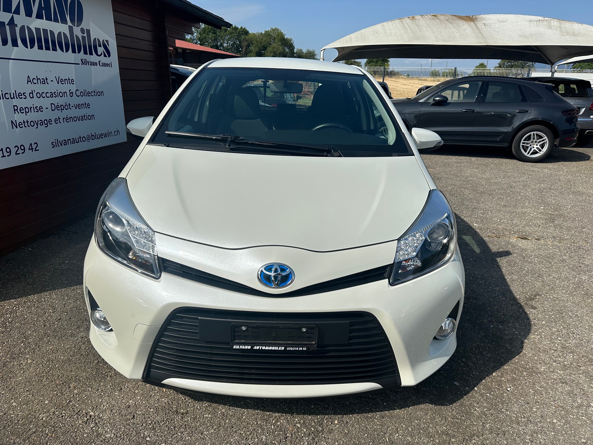 TOYOTA Yaris 1.5 VVT-i Hybrid Sol Premium CVT-showroom-element-1