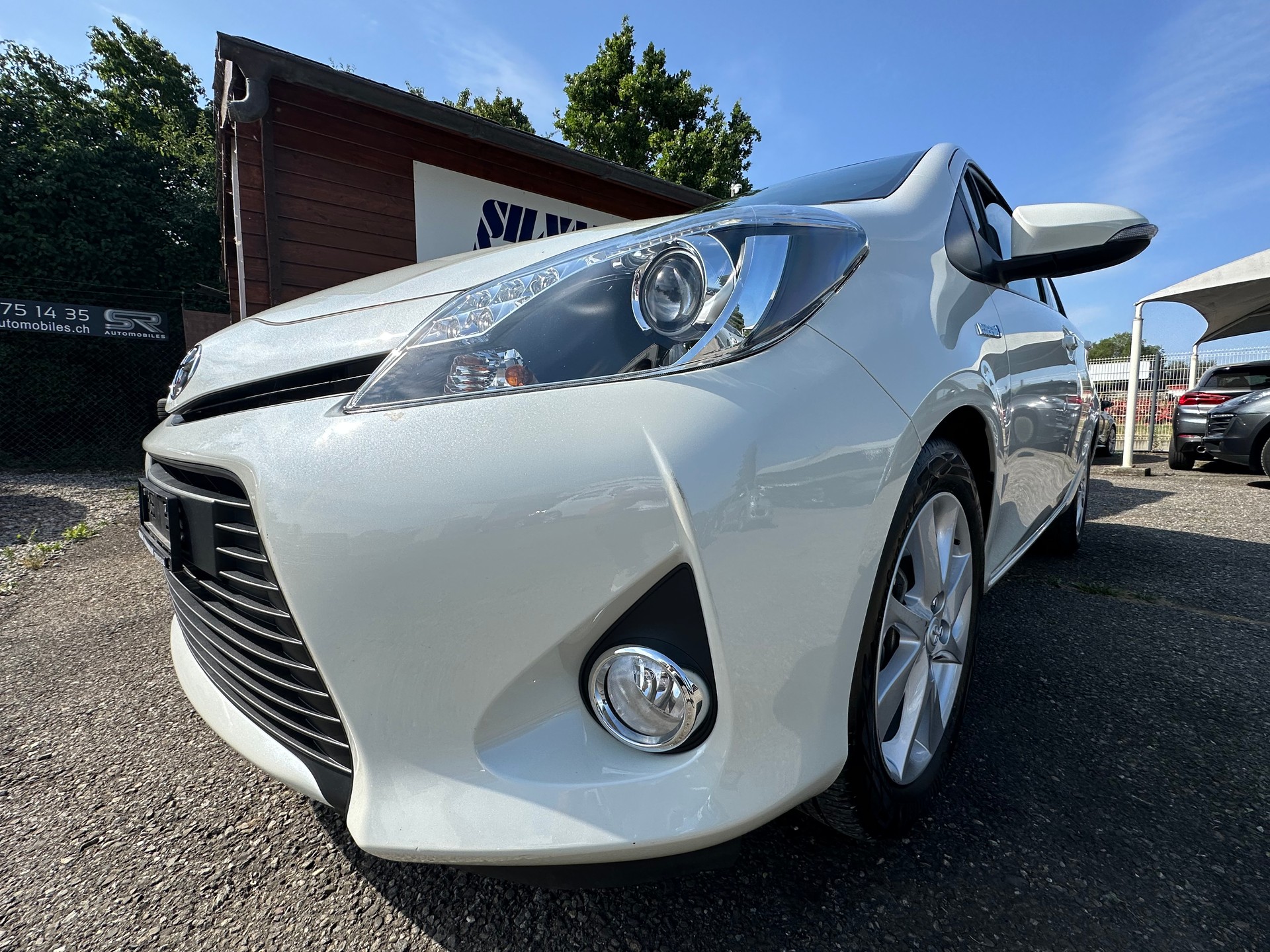 TOYOTA Yaris 1.5 VVT-i Hybrid Sol Premium CVT-showroom-element-3