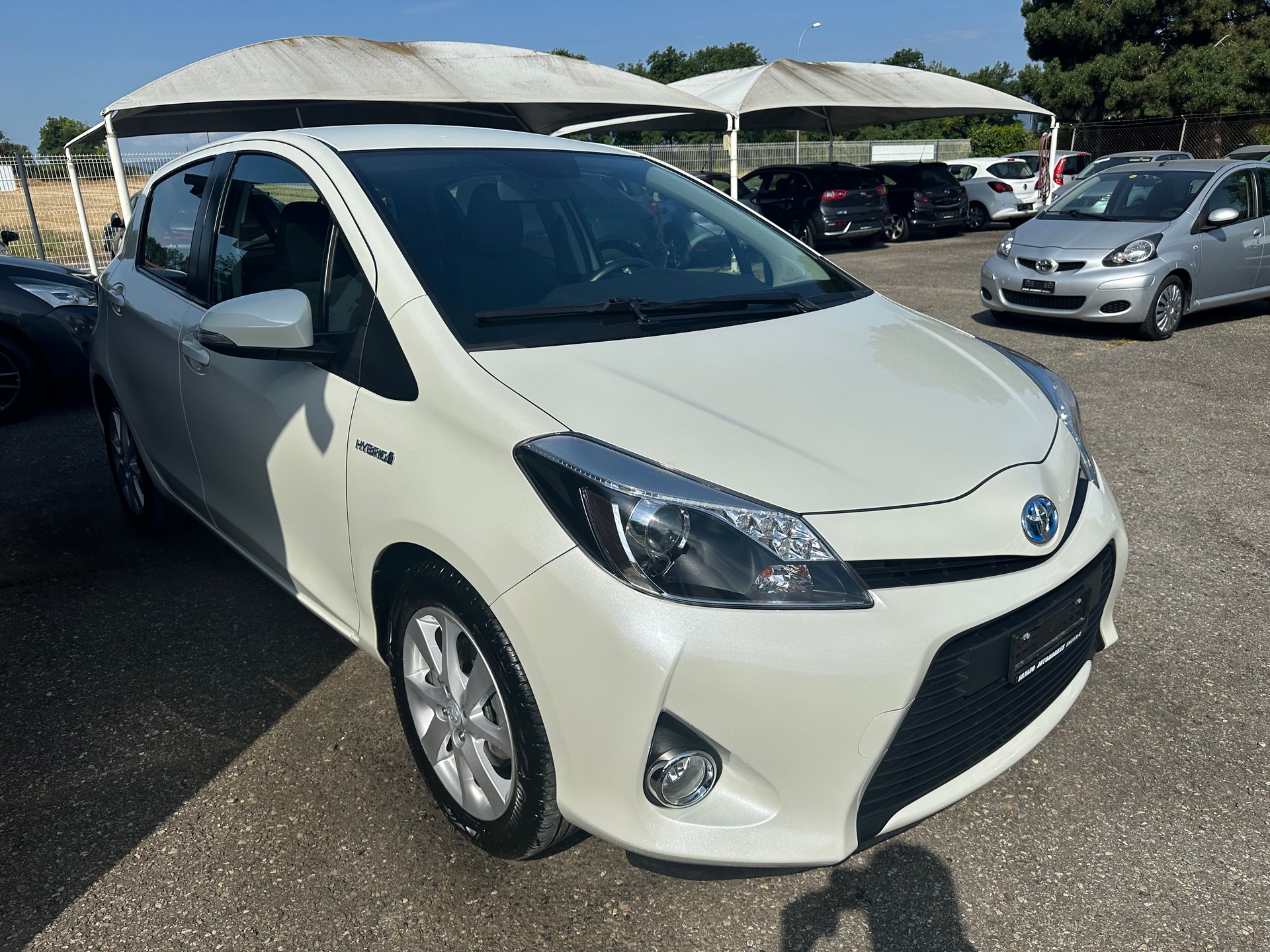 TOYOTA Yaris 1.5 VVT-i Hybrid Sol Premium CVT-showroom-element-2