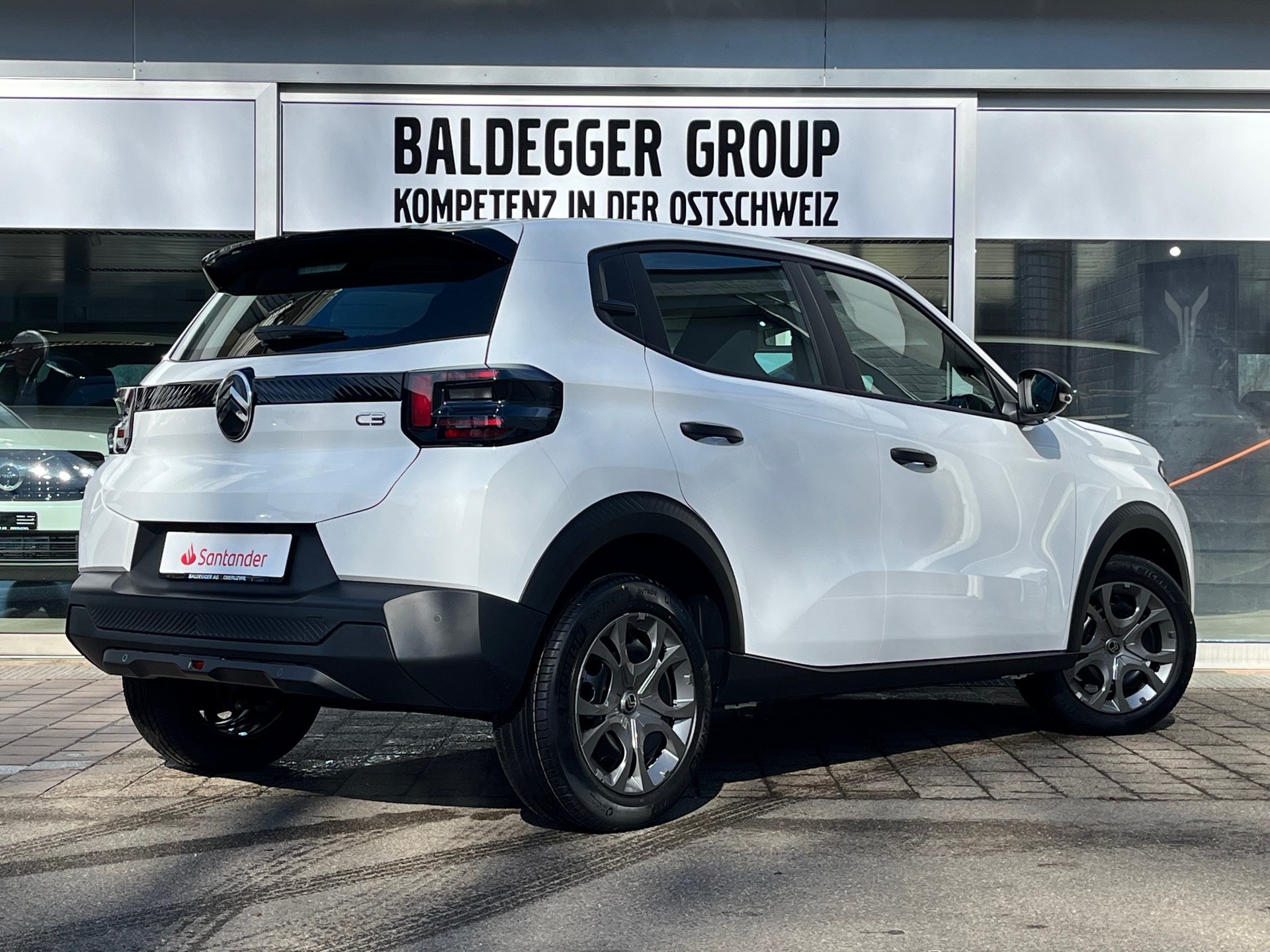 CITROEN e-C3 44kWh You-showroom-element-2