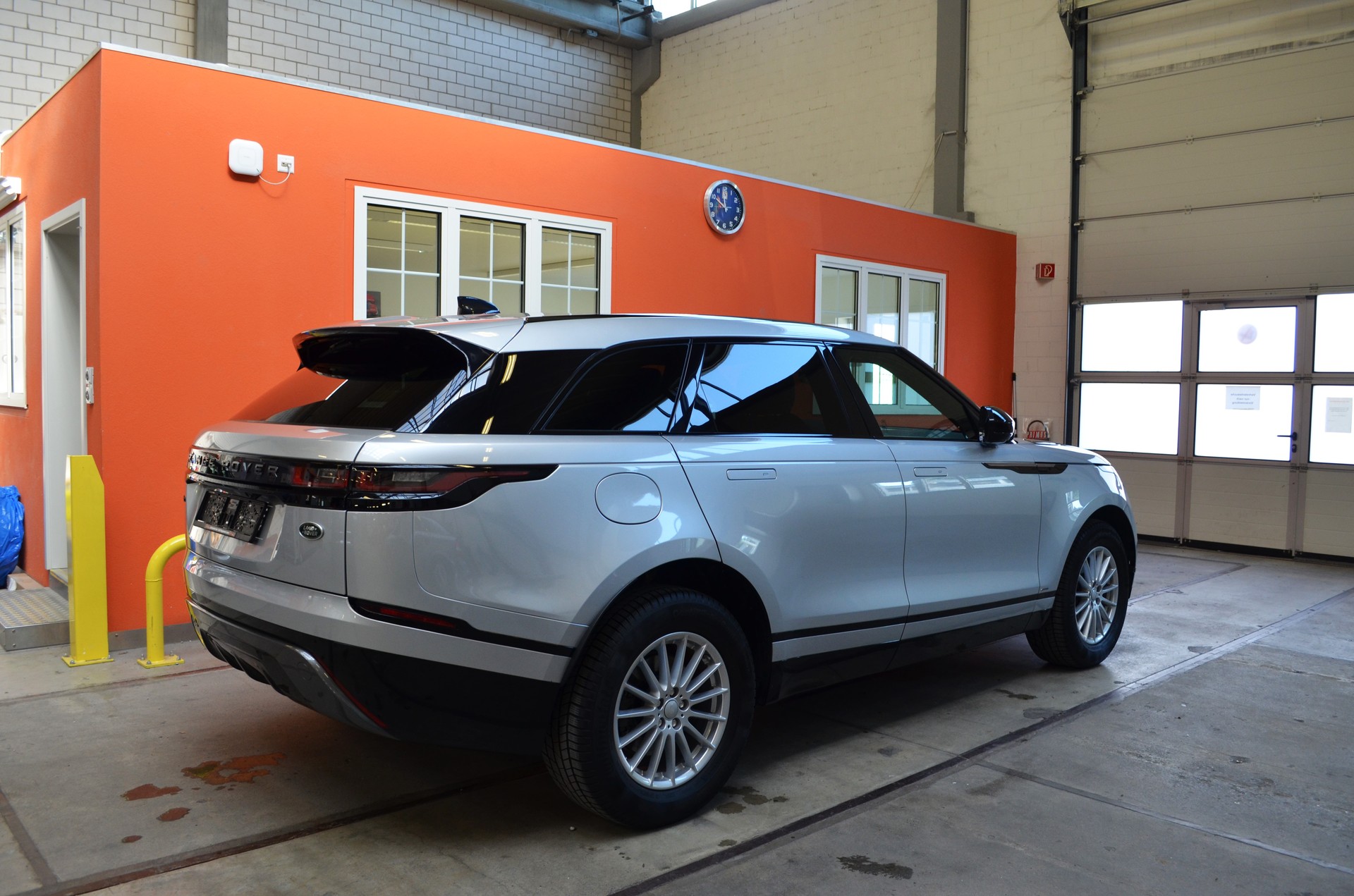 LAND ROVER Range Rover Velar P 250 R-Dynamic S-image-4