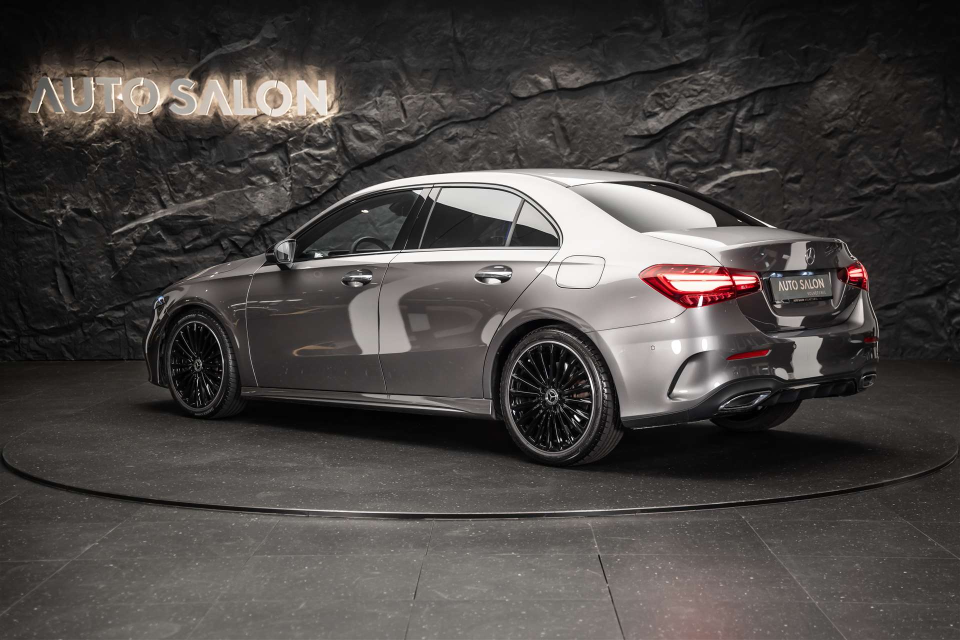 MERCEDES-BENZ A 250 AMG Line 4Matic 8G-DCT *Facelift*Werksgarantie*-showroom-element-2