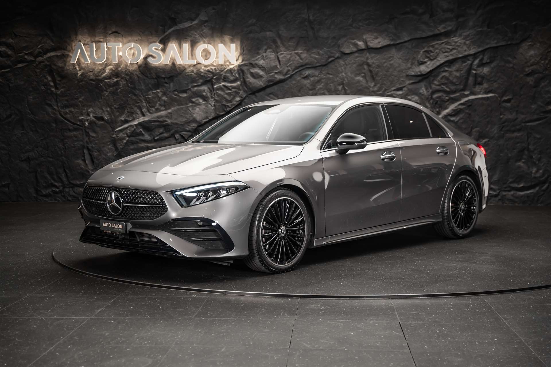 MERCEDES-BENZ A 250 AMG Line 4Matic 8G-DCT *Facelift*Werksgarantie*