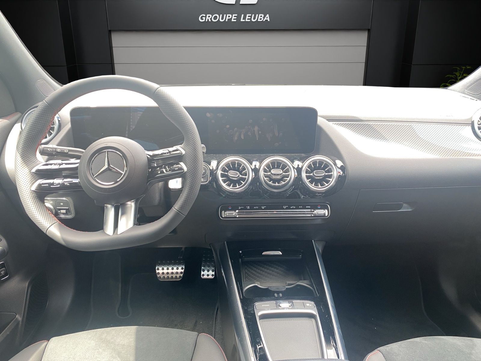 Image MERCEDES-BENZ GLA-200 GLA 200 7G-DCT