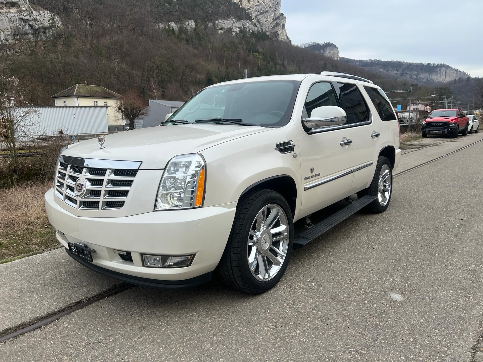 CADILLAC Escalade 6.2 Platinum Edition