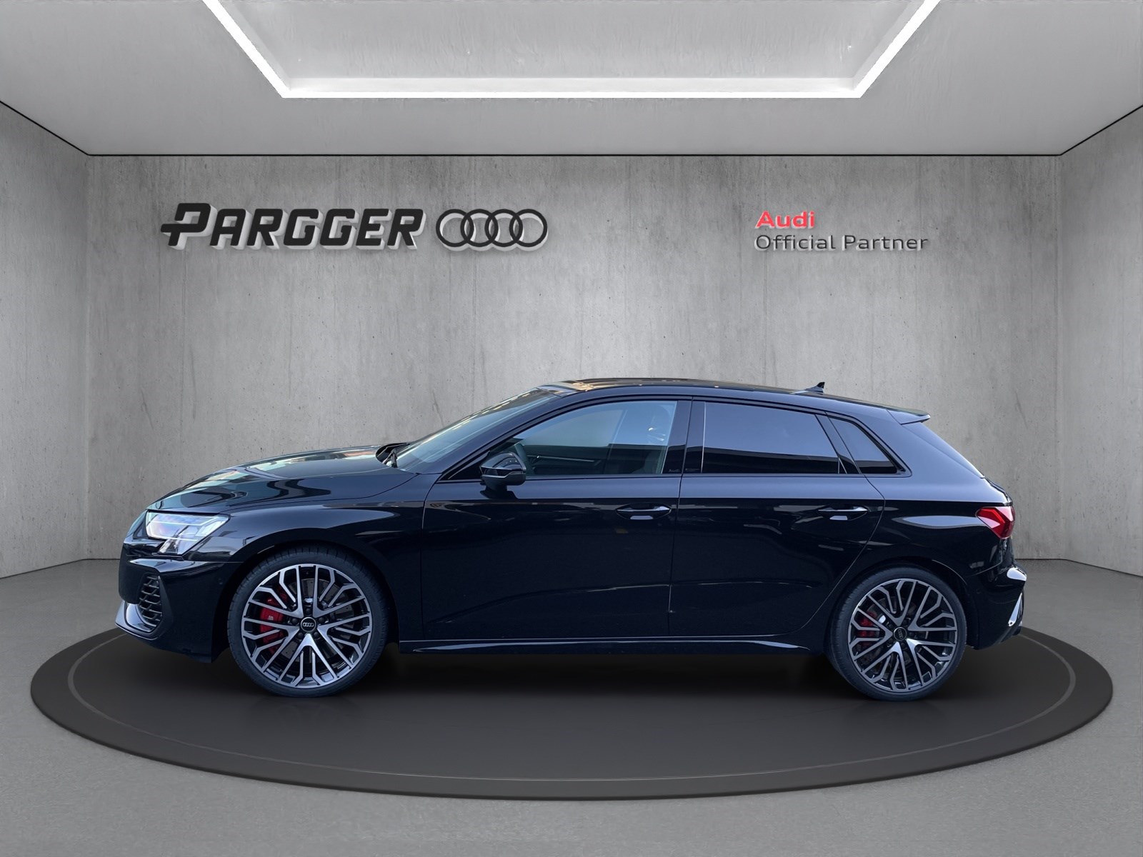 AUDI S3 Sportback 2.0 TFSI quattro-image-2